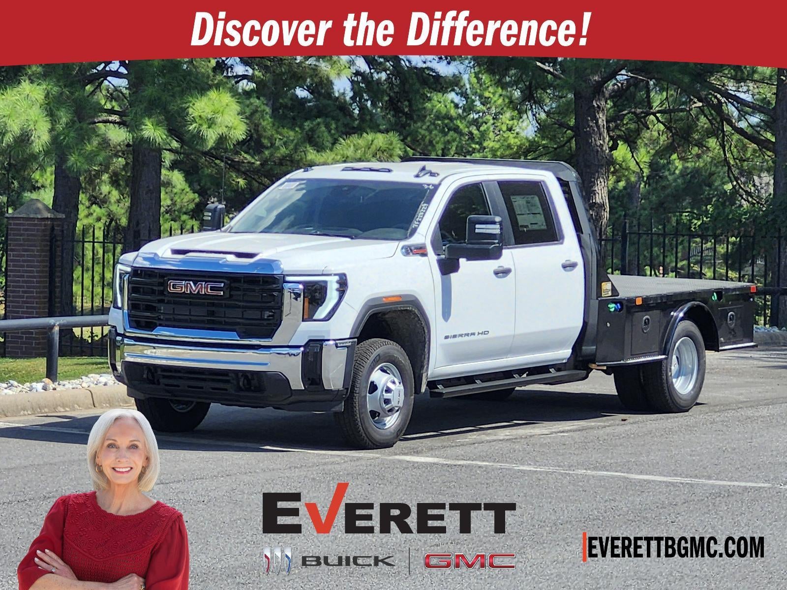 Summit White 2026 GMC Sierra 3500HD Chassis Pickup Truck Four-Wheel Drive Automatic