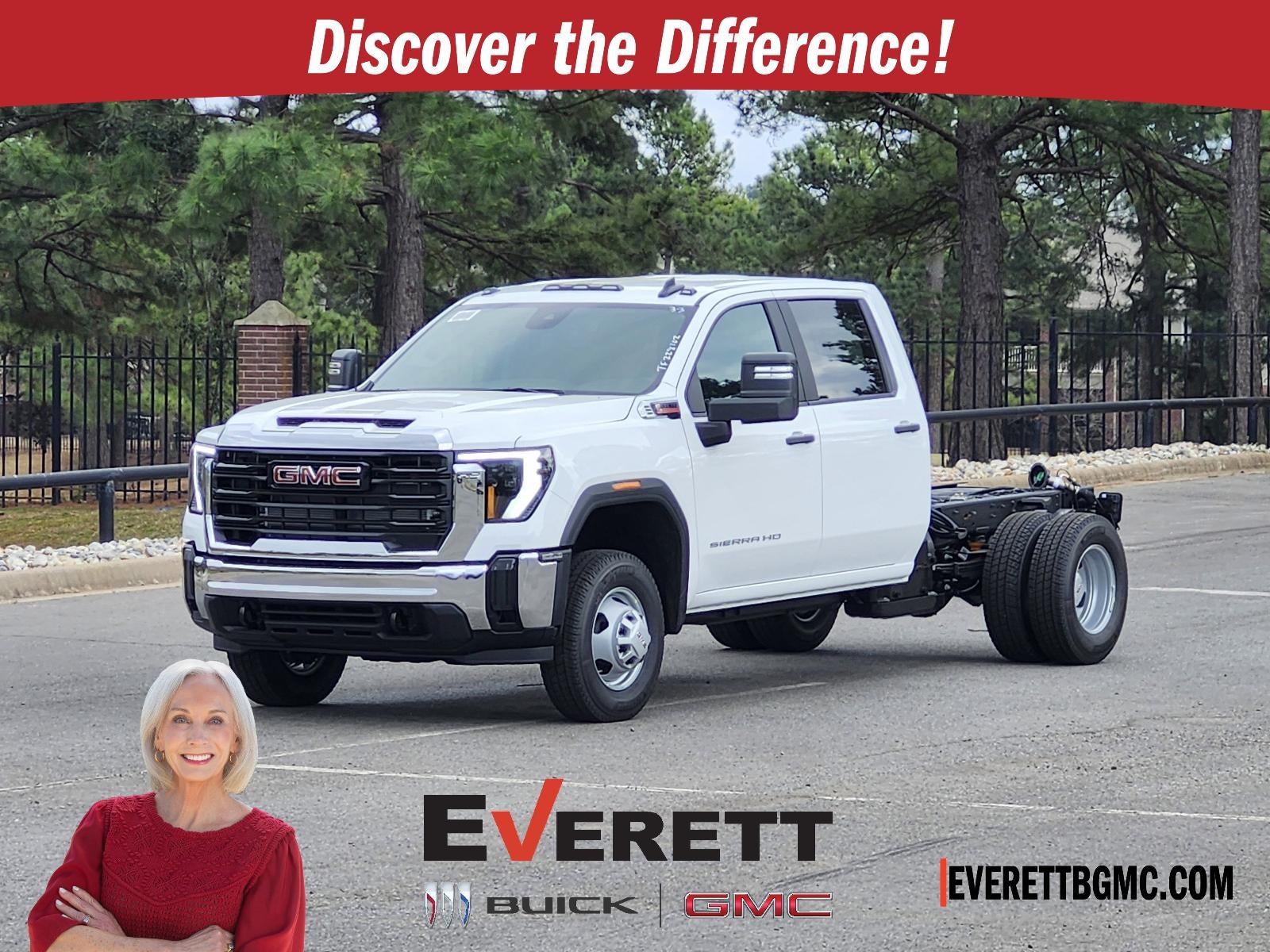 Summit White 2026 GMC Sierra 3500HD Chassis Pickup Truck Four-Wheel Drive Automatic