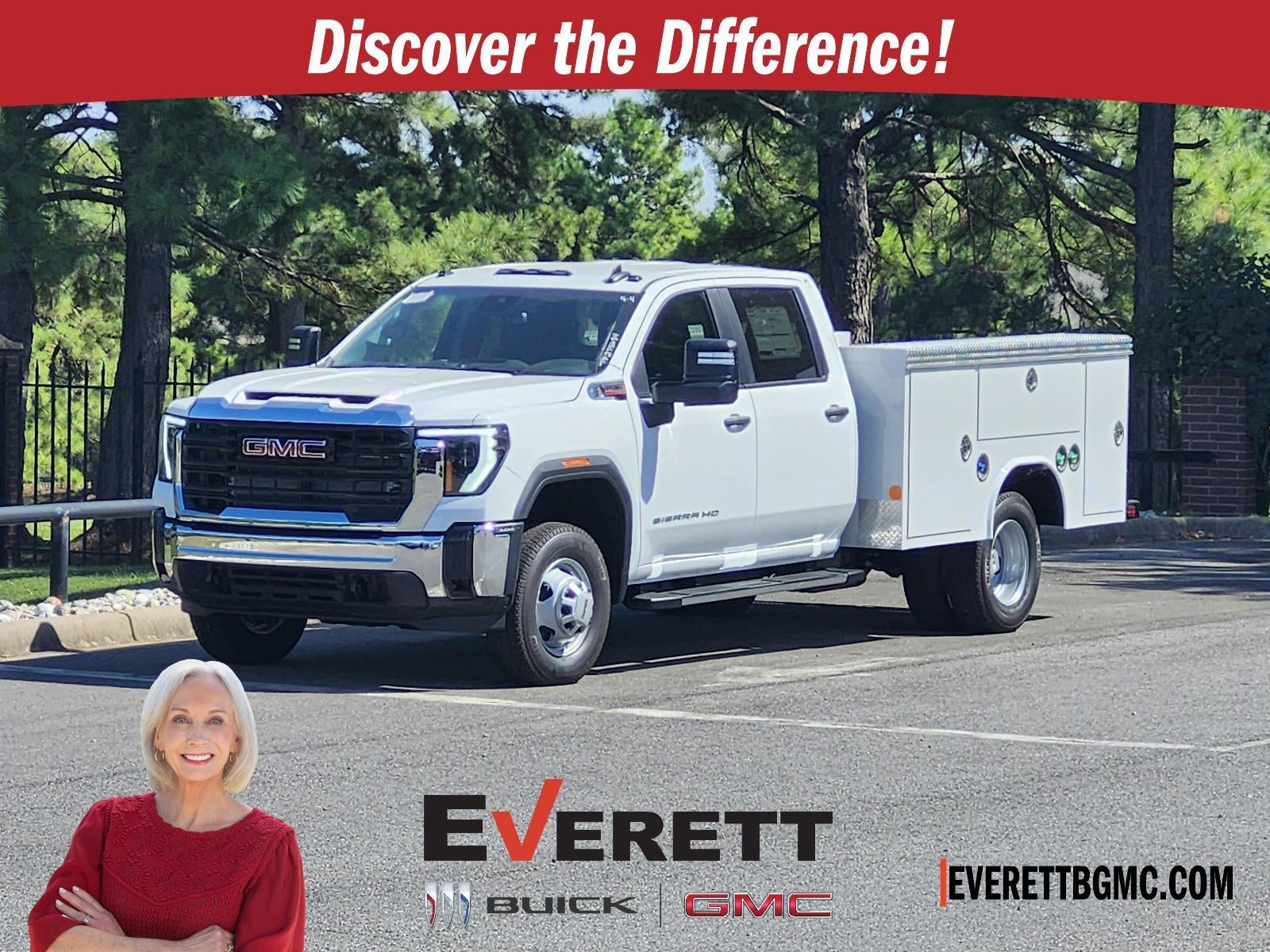 Summit White 2026 GMC Sierra 3500HD Pickup Truck Four-Wheel Drive Automatic