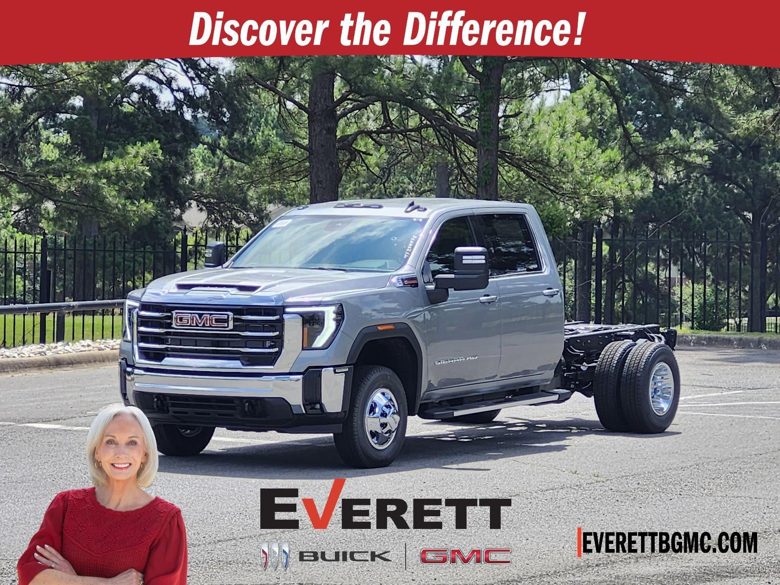 Sterling Metallic 2026 GMC Sierra 3500HD Chassis Pickup Truck Four-Wheel Drive Automatic
