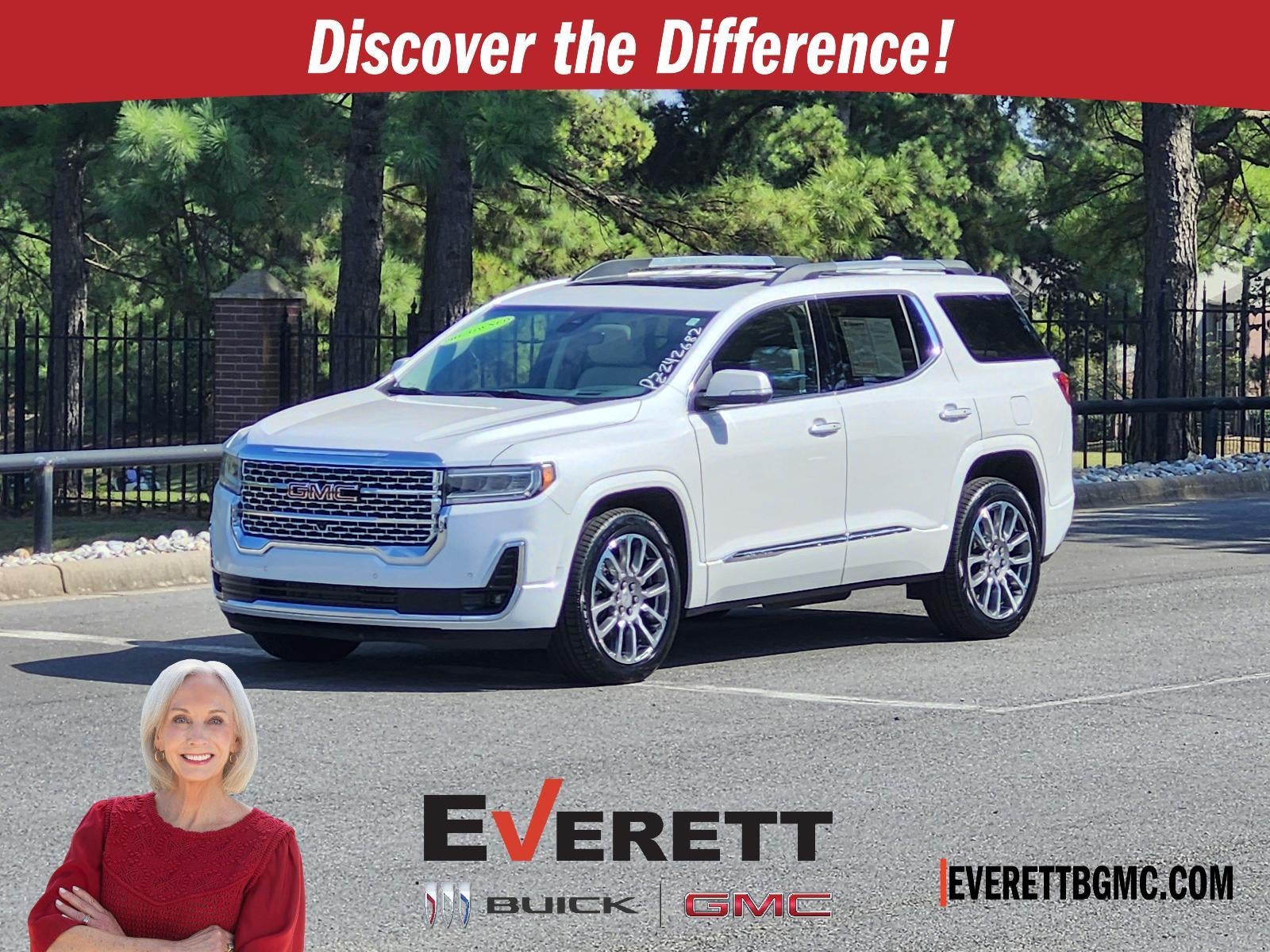 White Frost Tricoat 2023 GMC Acadia SUV / Crossover Four-Wheel Drive Automatic