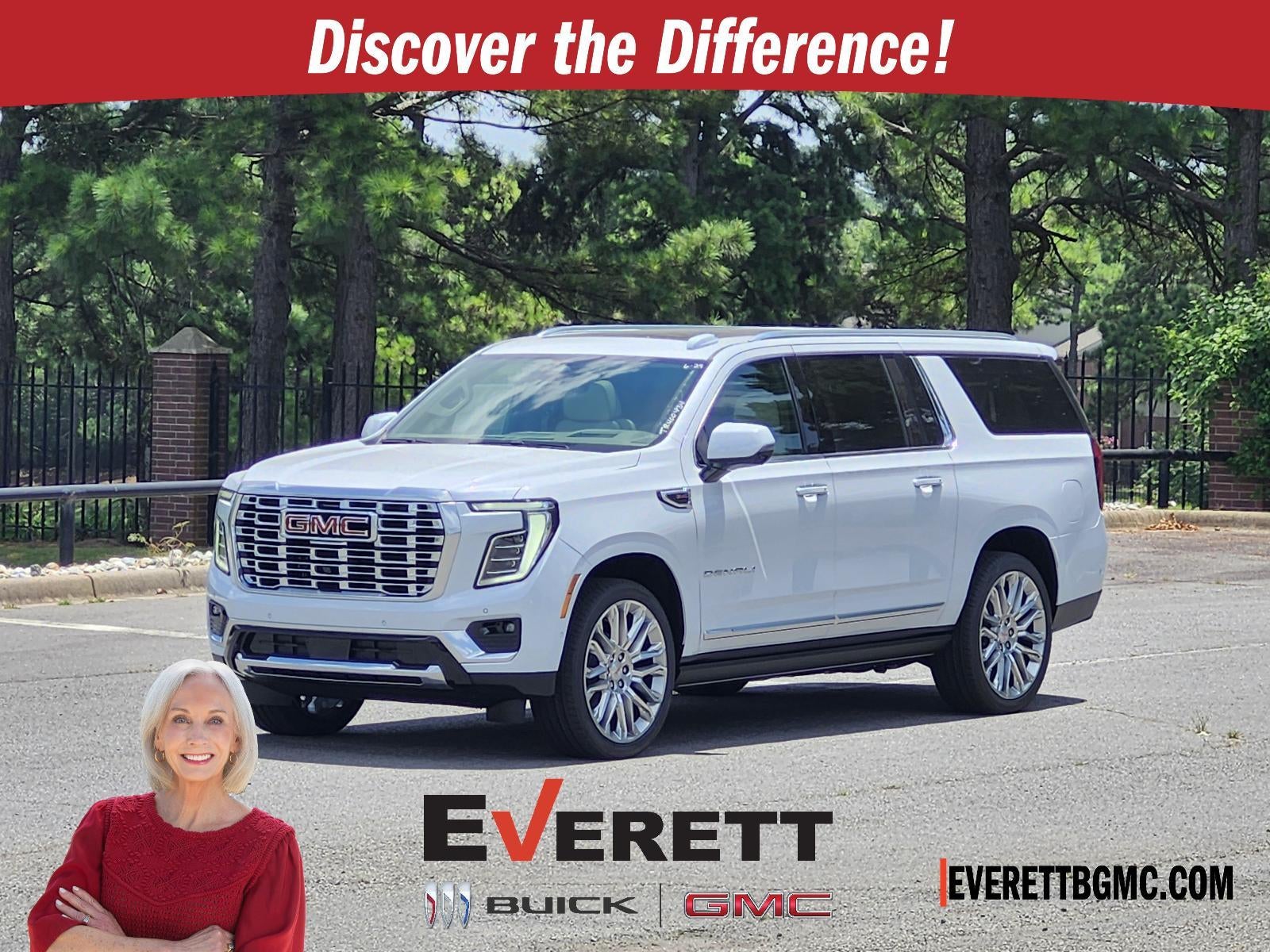 Glacier White Tricoat 2026 GMC Yukon XL SUV / Crossover Four-Wheel Drive Automatic