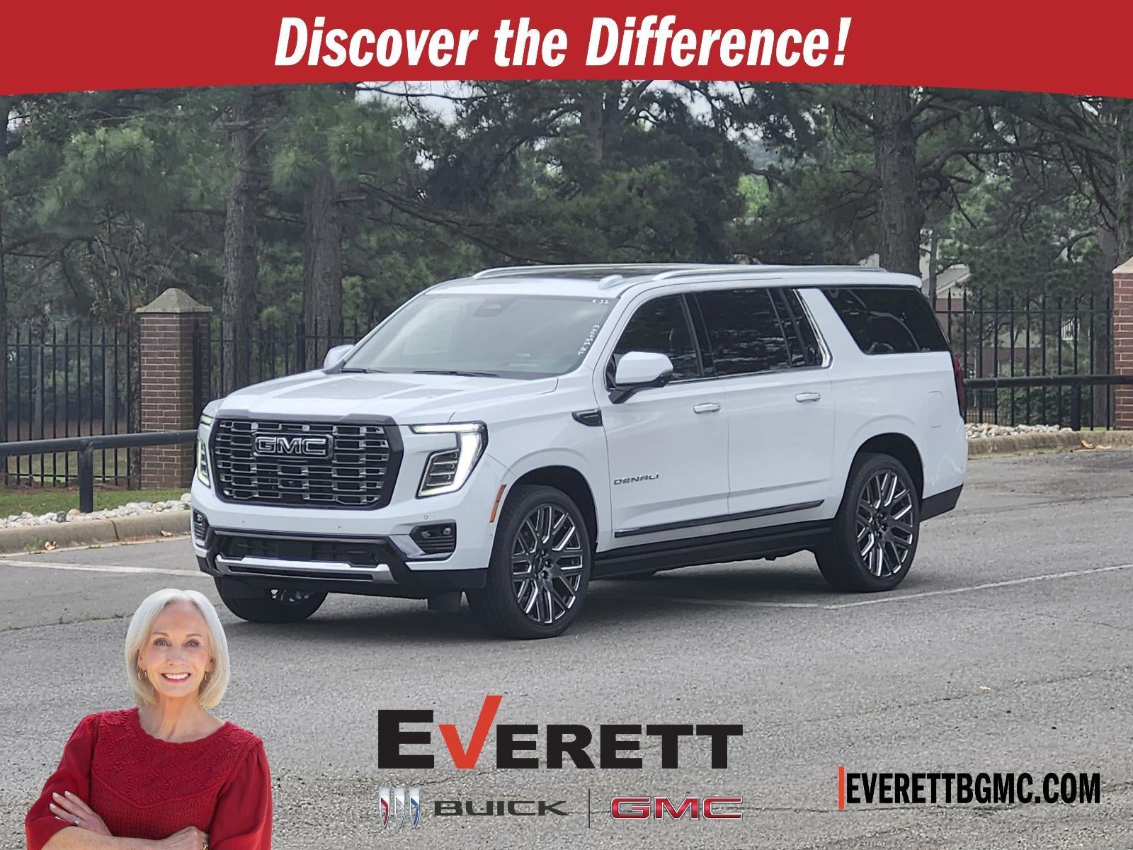 Glacier White Tricoat 2026 GMC Yukon XL SUV / Crossover Four-Wheel Drive Automatic