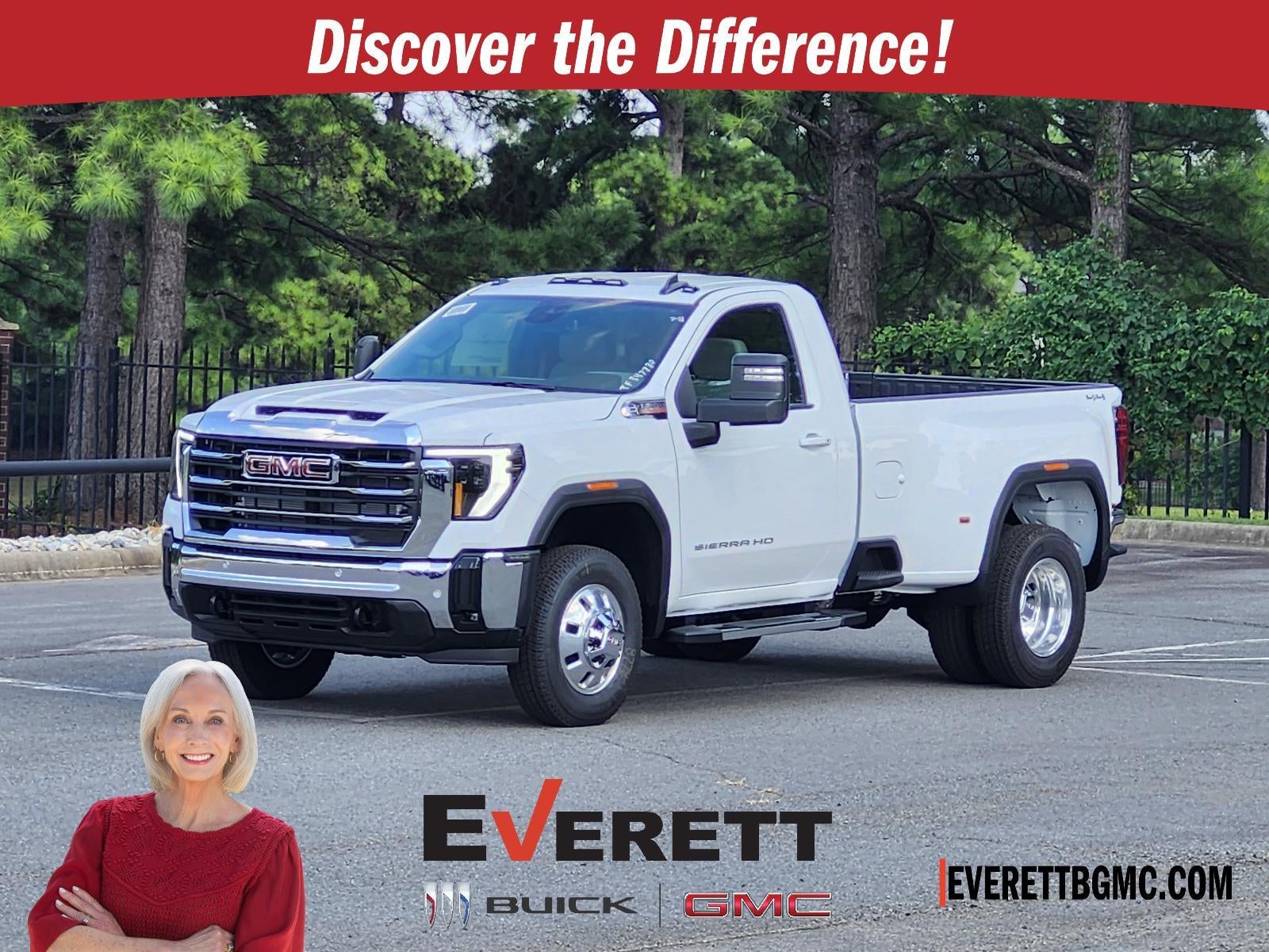 Summit White 2026 GMC Sierra 3500HD Pickup Truck Four-Wheel Drive Automatic