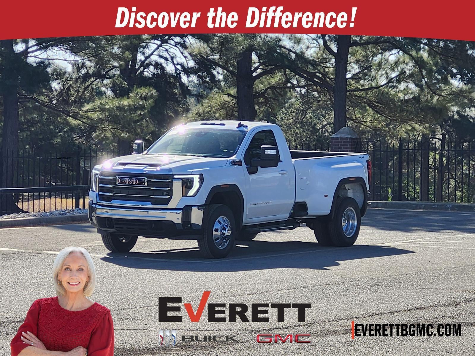 Summit White 2026 GMC Sierra 3500HD Pickup Truck Four-Wheel Drive Automatic