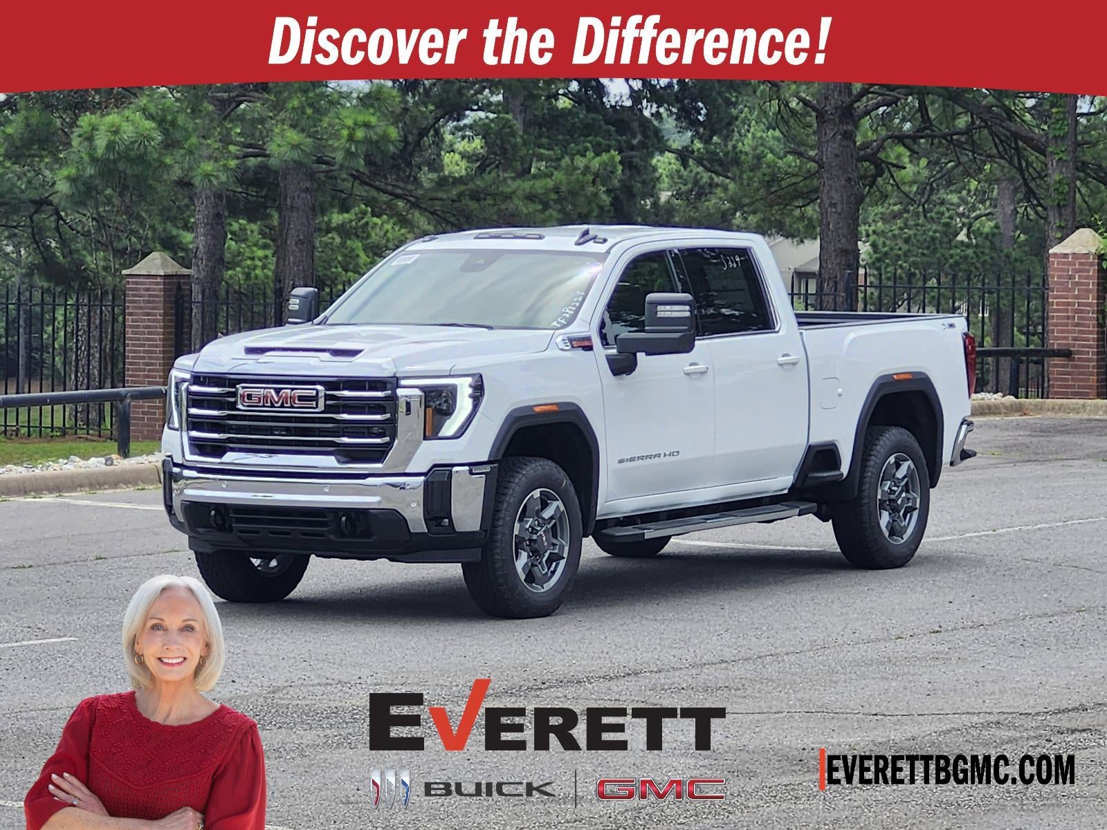 Summit White 2026 GMC Sierra 2500HD Pickup Truck Four-Wheel Drive Automatic
