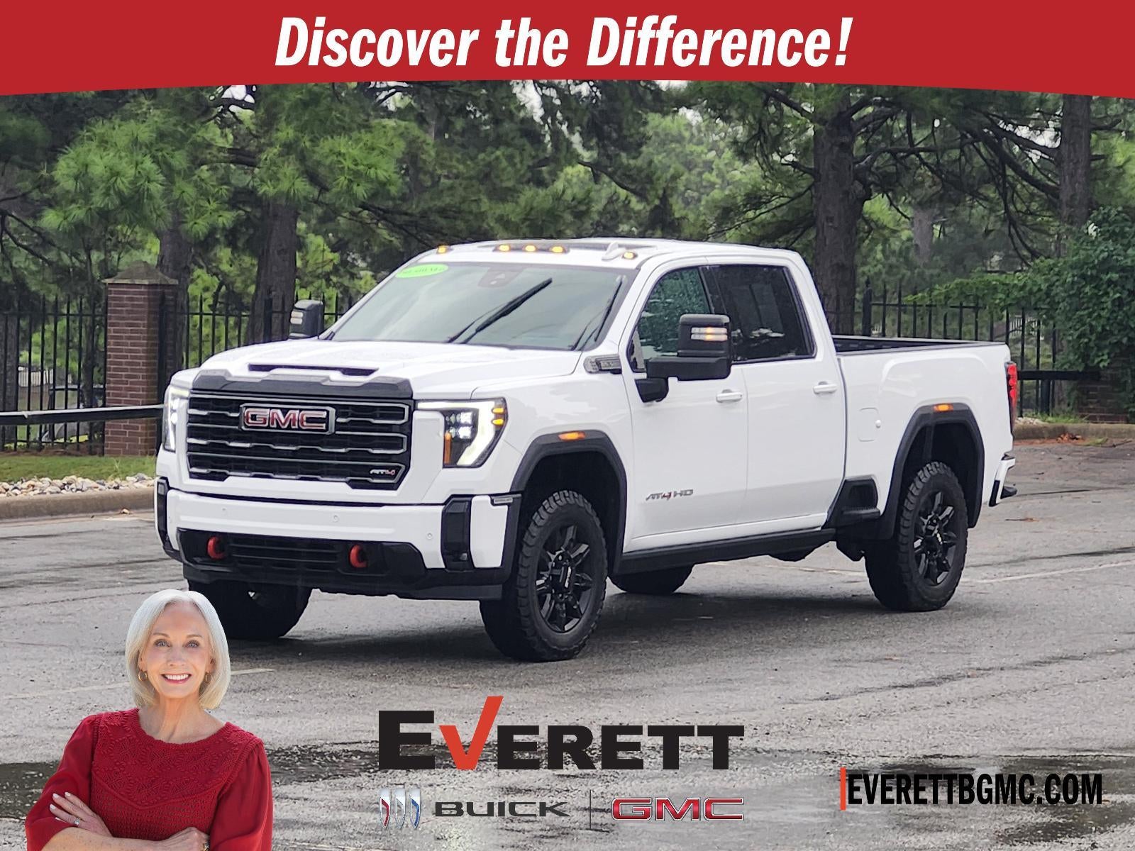 Summit White 2026 GMC Sierra 2500HD Pickup Truck Four-Wheel Drive Automatic
