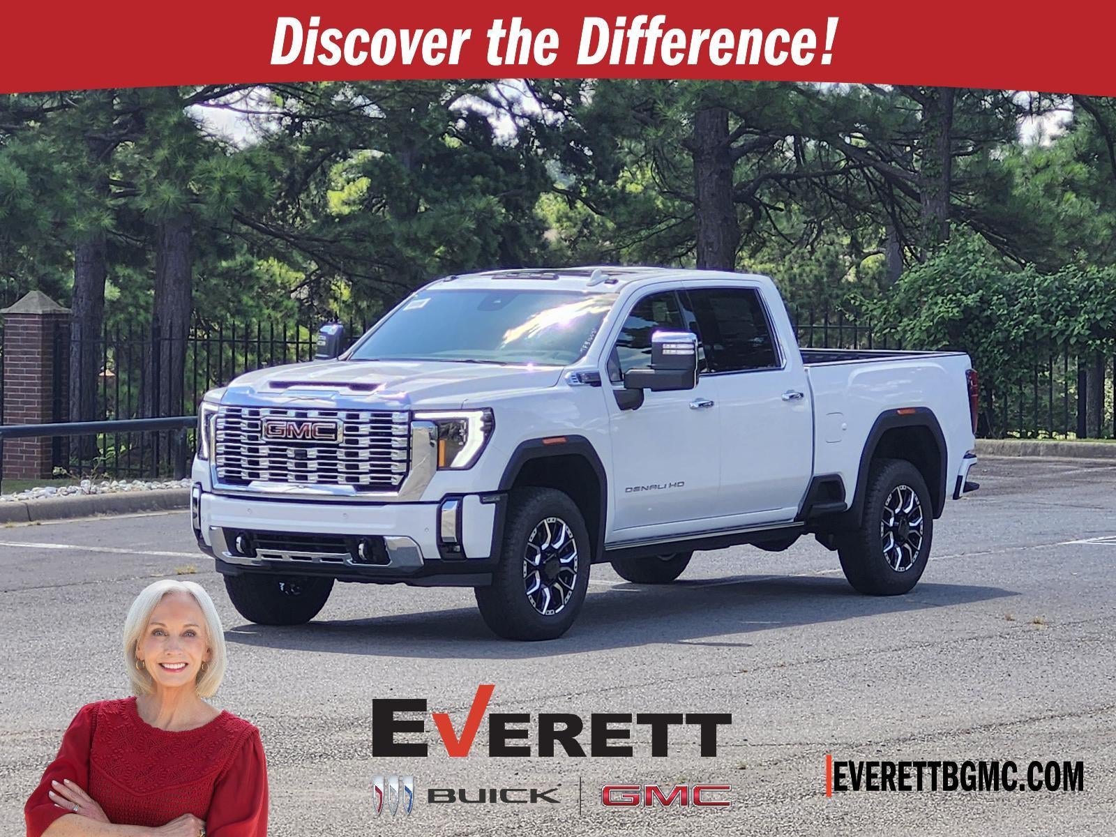 Summit White 2026 GMC Sierra 2500HD Pickup Truck Four-Wheel Drive Automatic