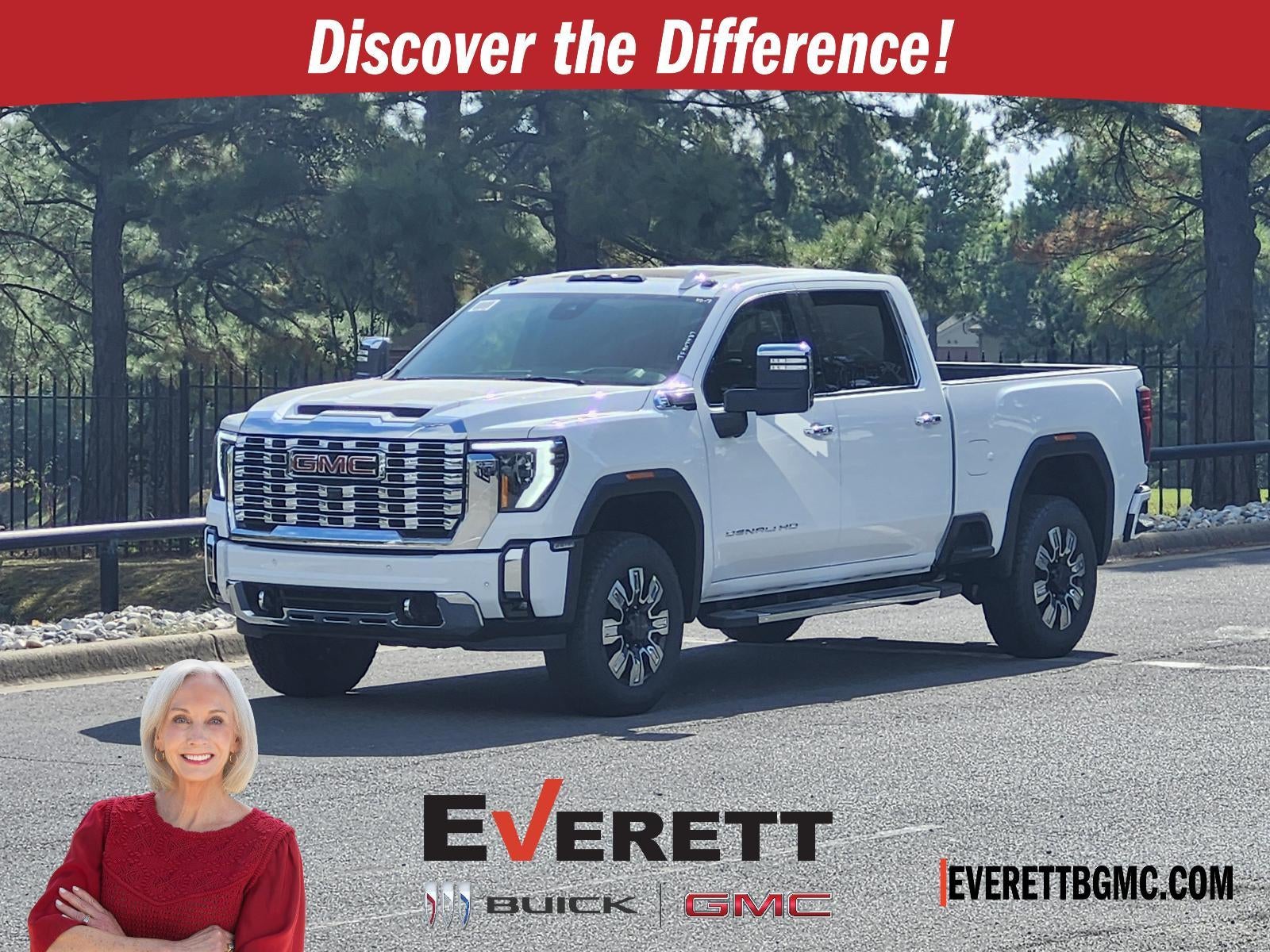 Summit White 2026 GMC Sierra 2500HD Pickup Truck Four-Wheel Drive Automatic