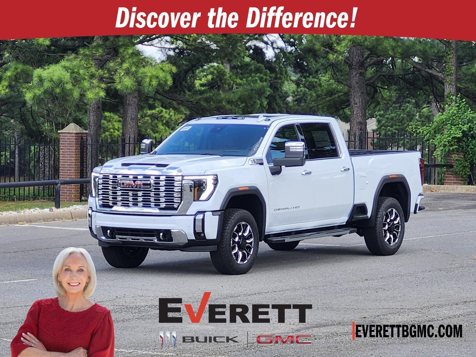 Glacier White Tricoat 2026 GMC Sierra 2500HD Pickup Truck Four-Wheel Drive Automatic