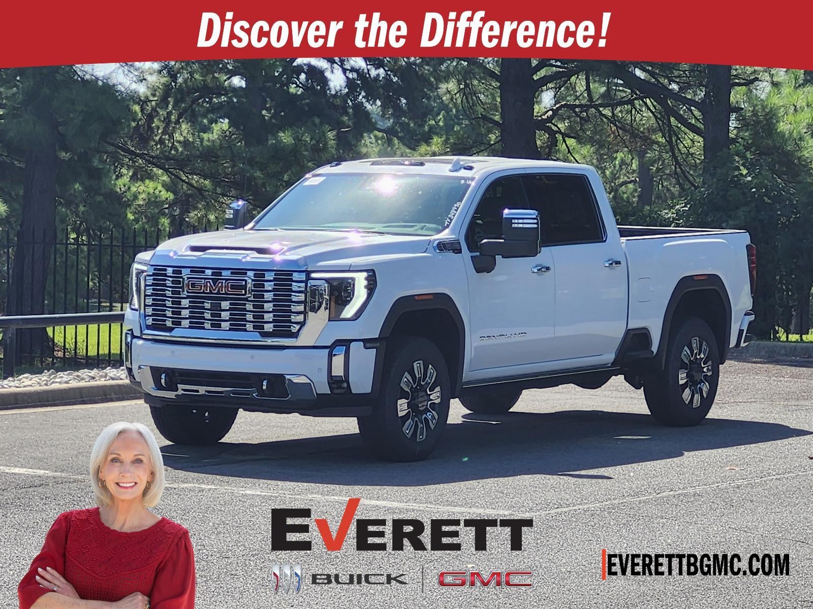 Summit White 2026 GMC Sierra 2500HD Pickup Truck Four-Wheel Drive Automatic