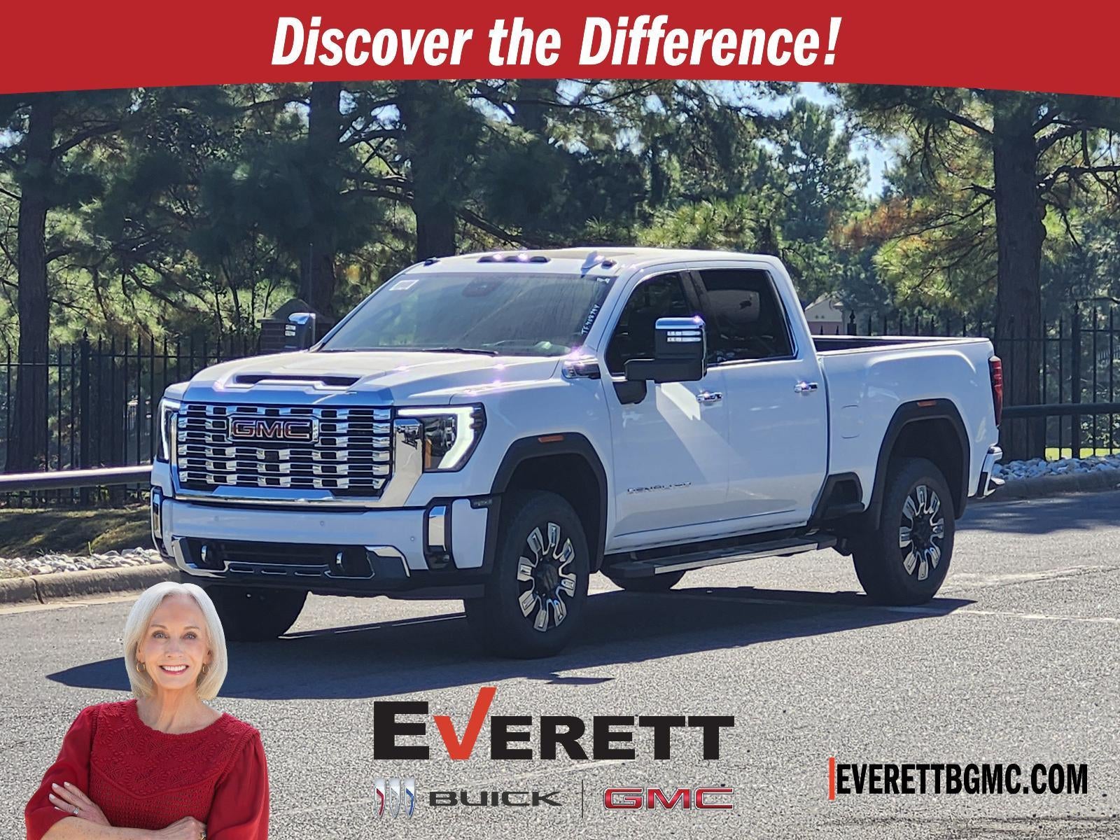 Summit White 2026 GMC Sierra 2500HD Pickup Truck Four-Wheel Drive Automatic