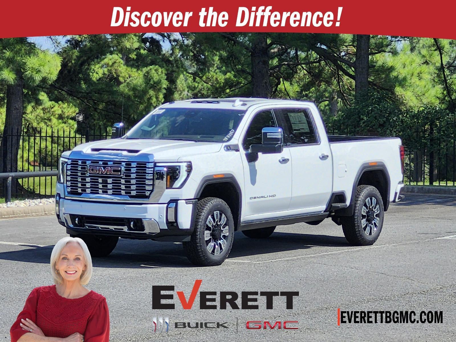 Summit White 2026 GMC Sierra 2500HD Pickup Truck Four-Wheel Drive Automatic