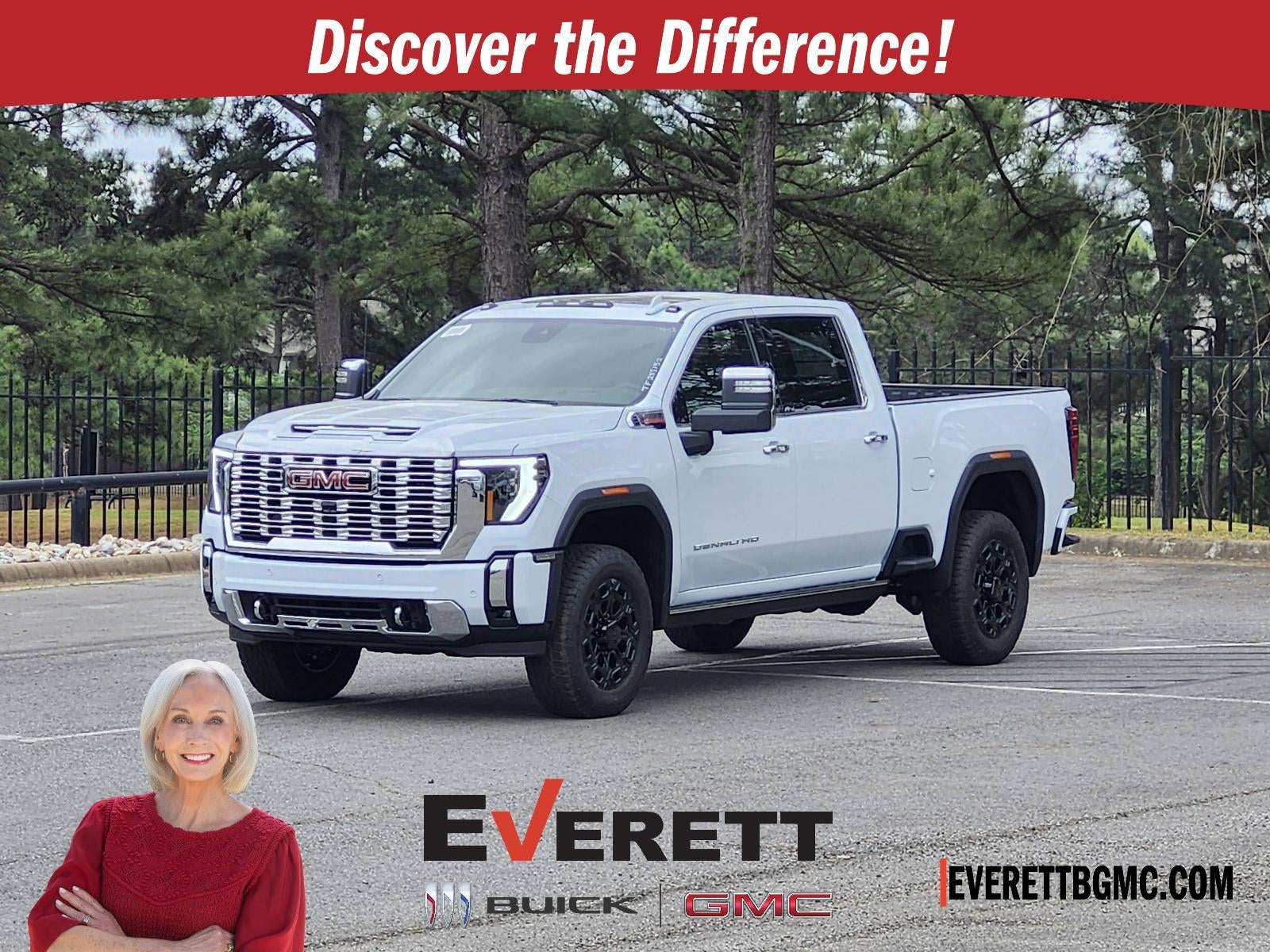 Glacier White Tricoat 2026 GMC Sierra 2500HD Pickup Truck Four-Wheel Drive Automatic