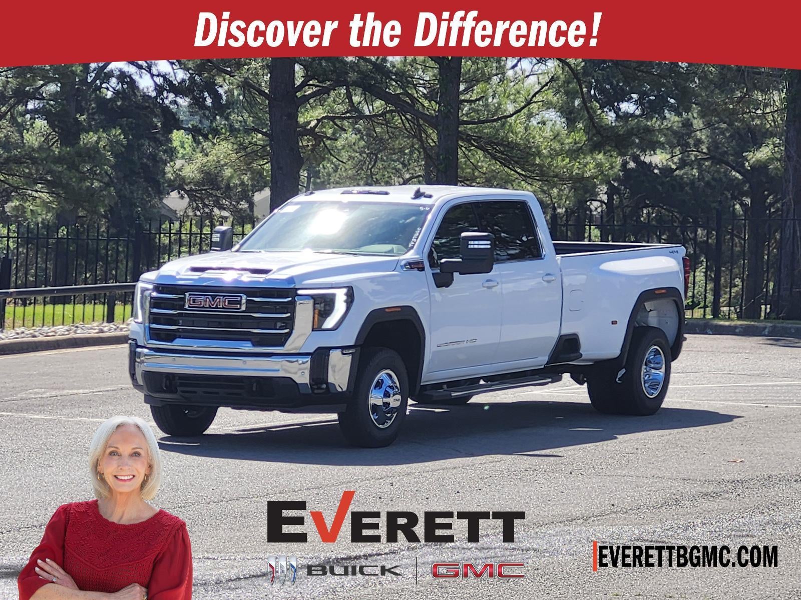 Summit White 2026 GMC Sierra 3500HD Pickup Truck Four-Wheel Drive Automatic