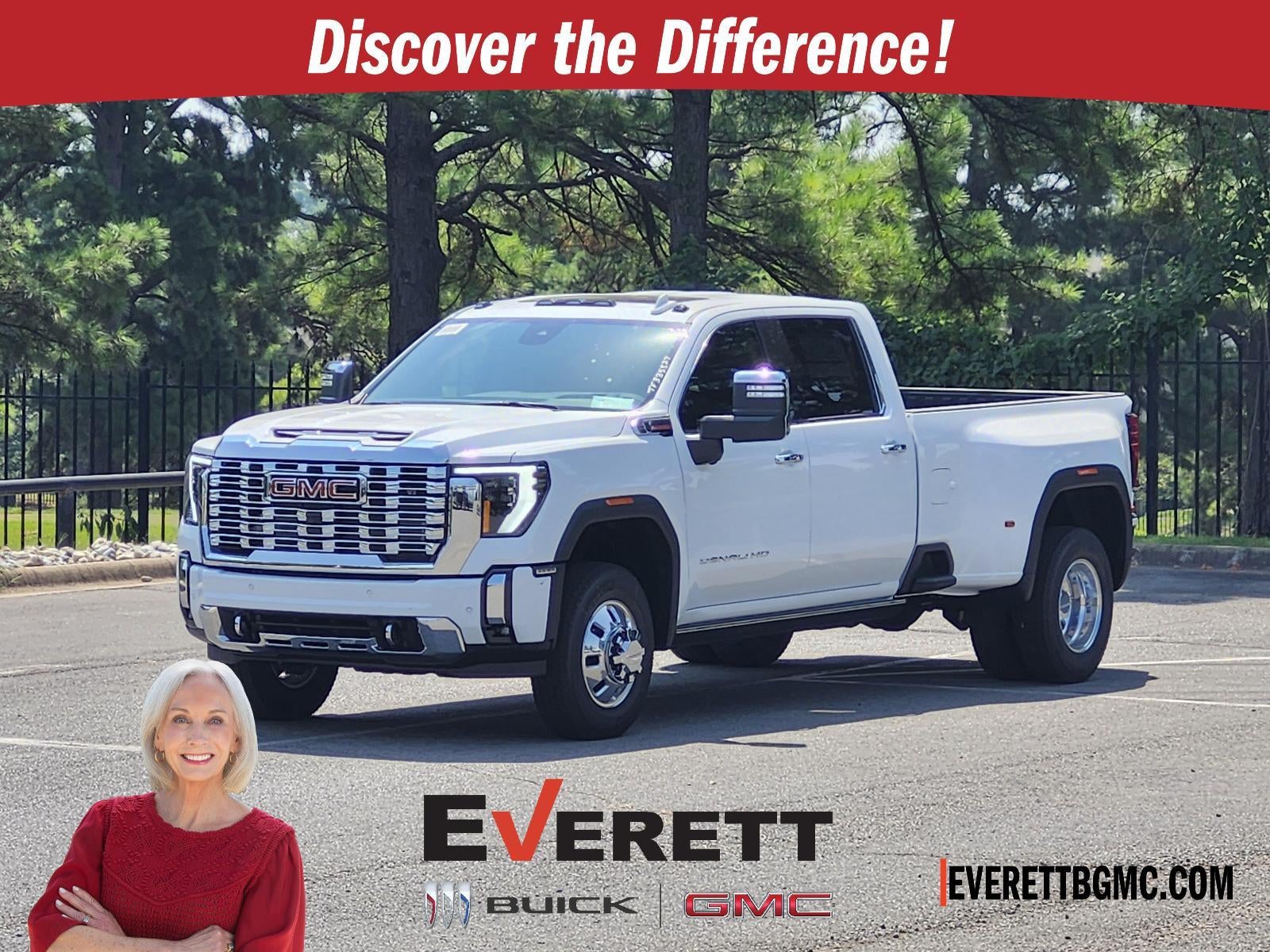 Summit White 2026 GMC Sierra 3500HD Pickup Truck Four-Wheel Drive Automatic
