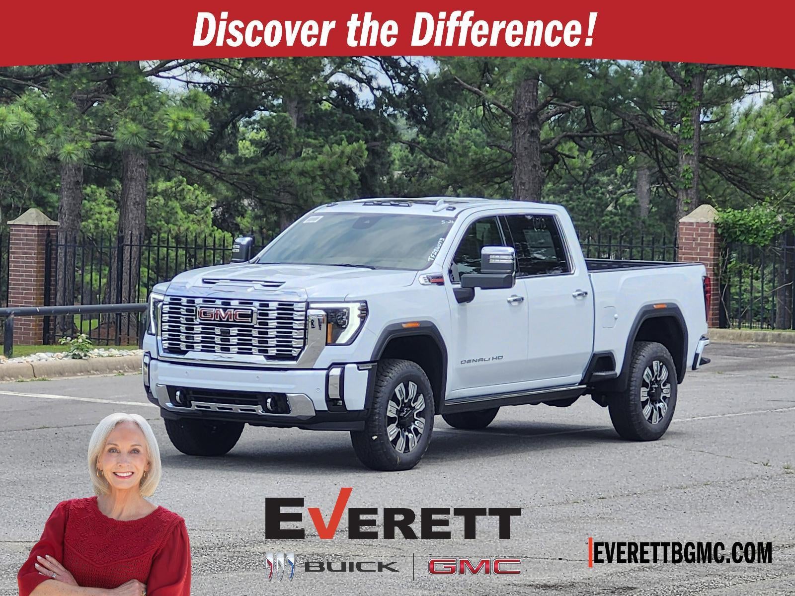 Glacier White Tricoat 2026 GMC Sierra 3500HD Pickup Truck Four-Wheel Drive Automatic