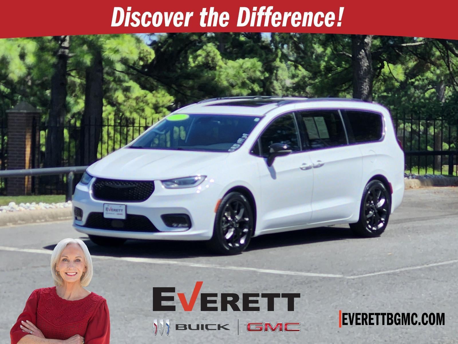 Bright White Cl 2025 Chrysler Pacifica Minivan Front-Wheel Drive Automatic