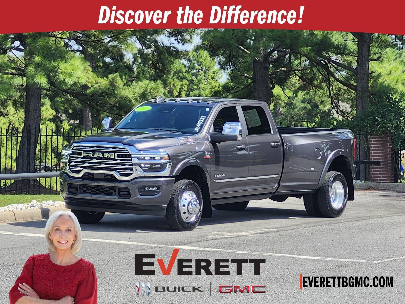  2025 RAM 3500 Limited Crew Cab LB DRW 4WD   