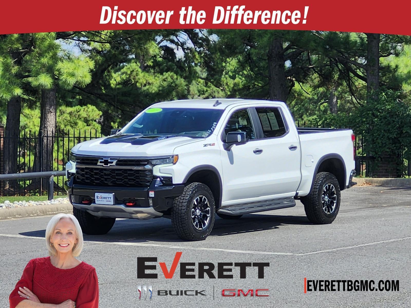 Summit White 2024 Chevrolet Silverado 1500 Pickup Truck Four-Wheel Drive Automatic