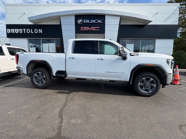 Summit White 2026 GMC Sierra 2500HD Pickup Truck Four-Wheel Drive Automatic