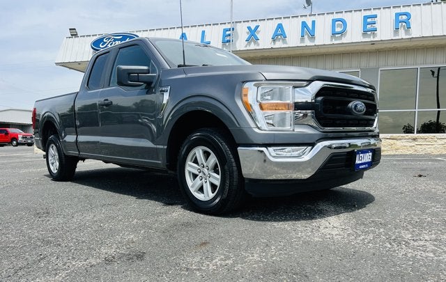 2022 Ford F-150 XLT SuperCab RWD   