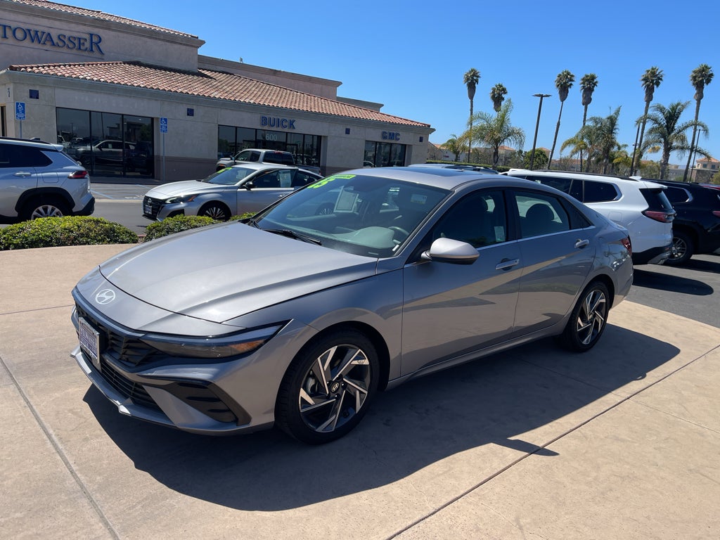  2025 Hyundai Elantra SEL Convenience FWD   