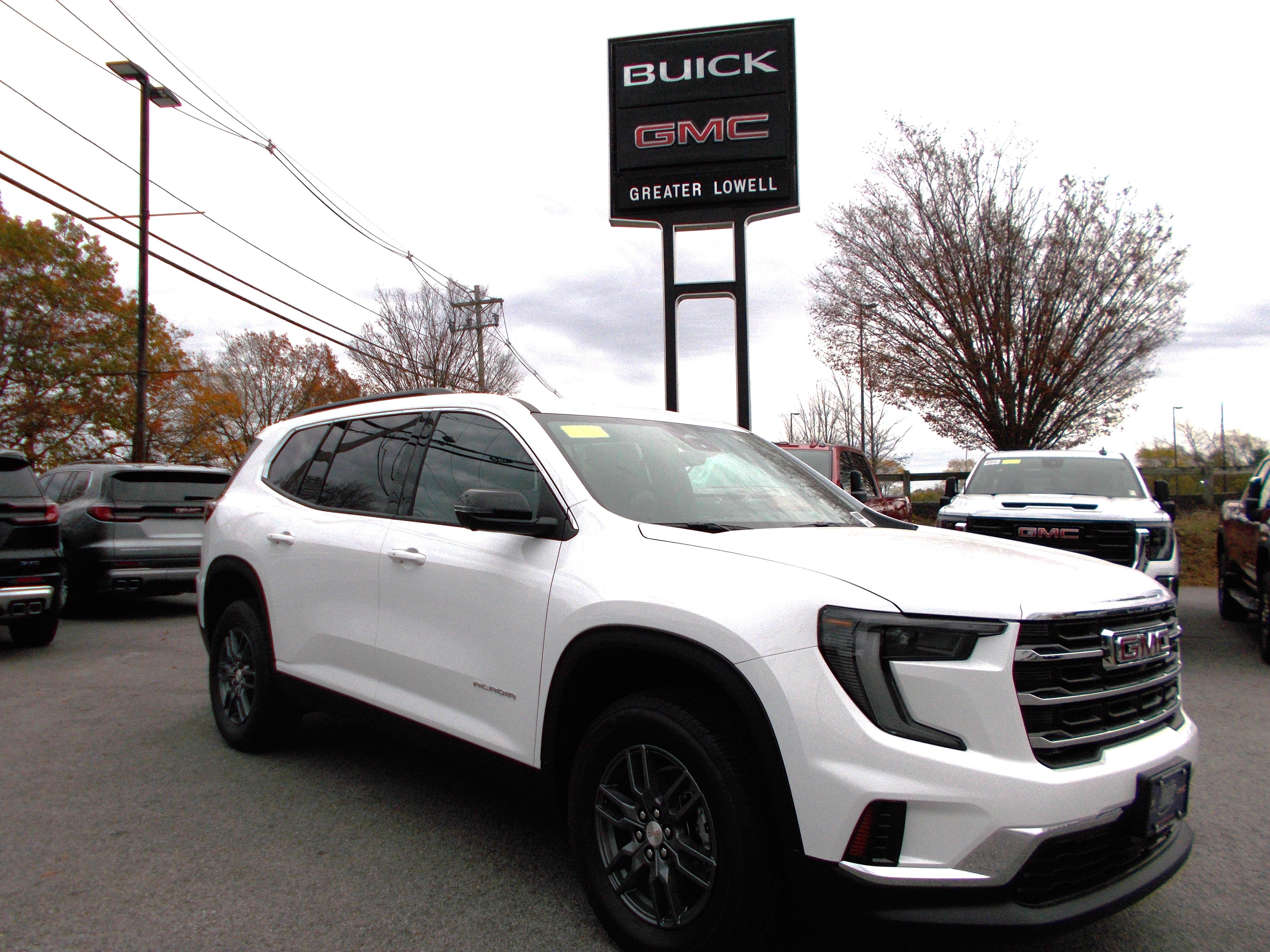 Summit White 2026 GMC Acadia SUV / Crossover Four-Wheel Drive Automatic