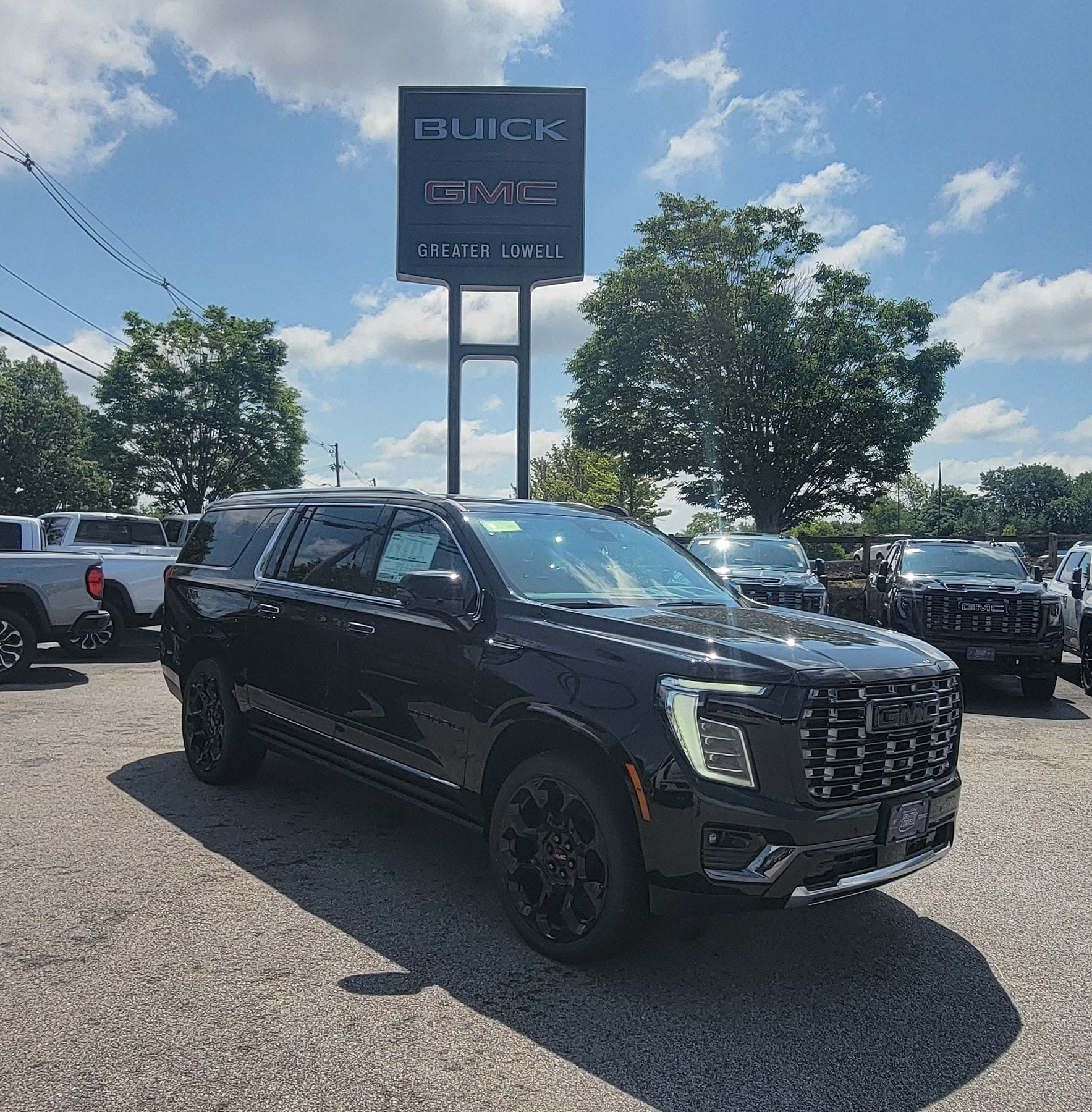 Onyx Black 2026 GMC Yukon XL SUV / Crossover Four-Wheel Drive Automatic