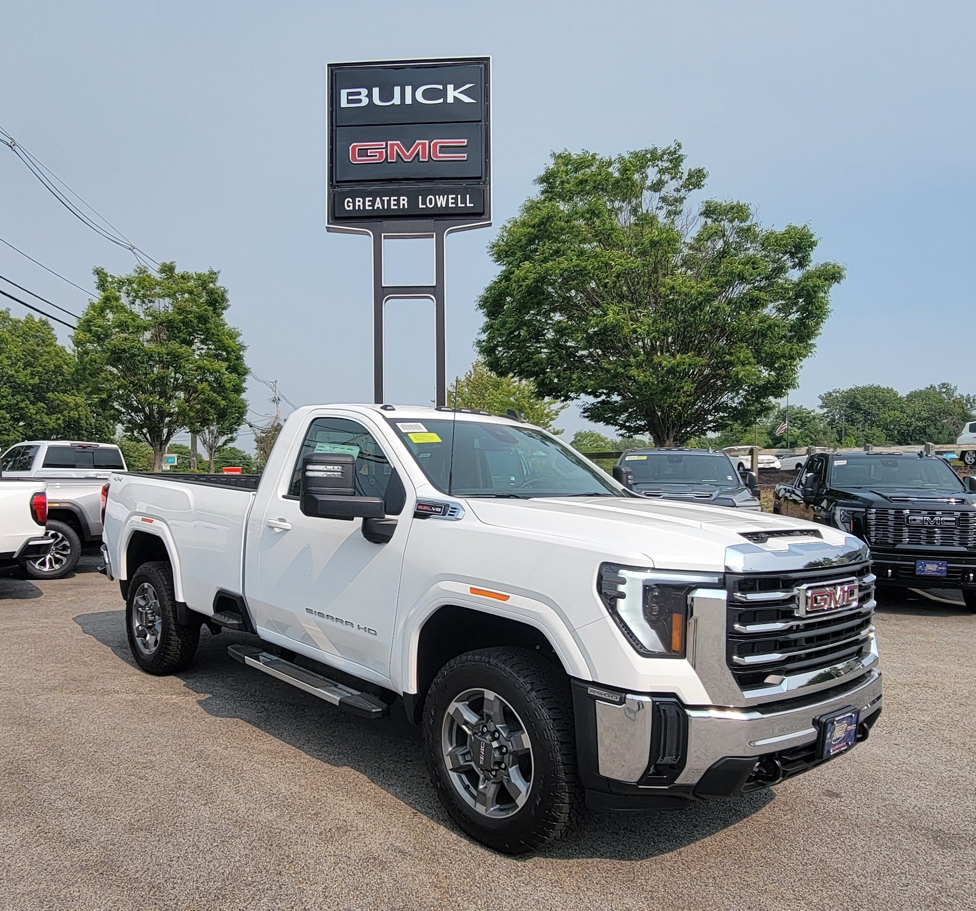 Summit White 2026 GMC Sierra 2500HD Pickup Truck Four-Wheel Drive Automatic