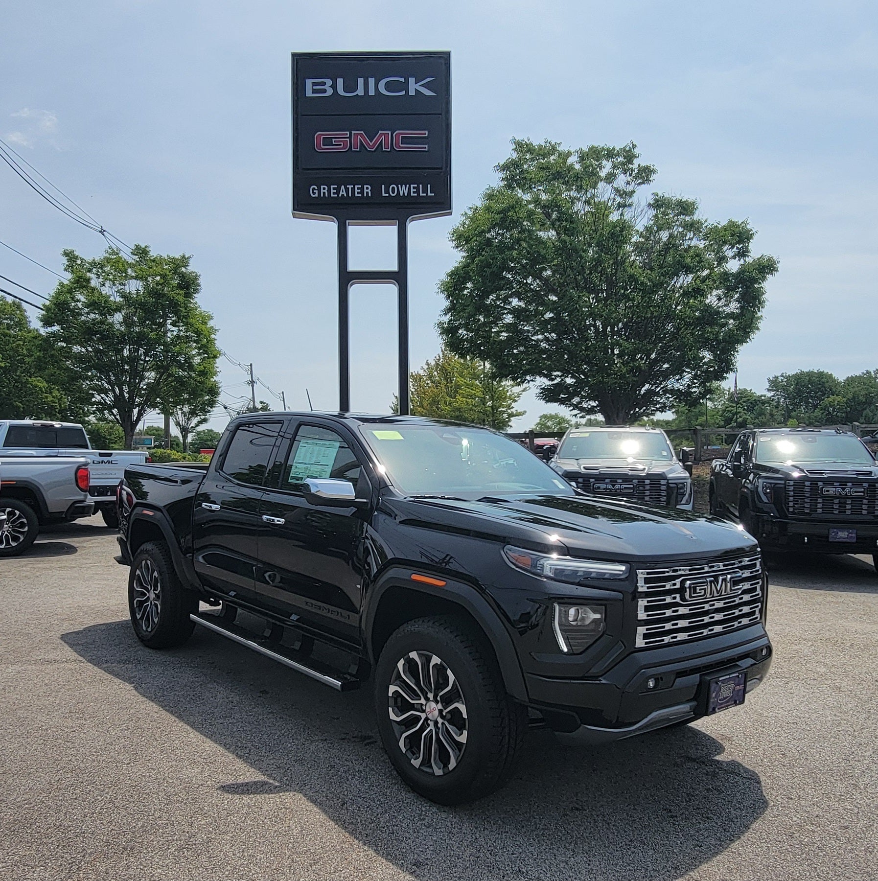Onyx Black 2026 GMC Canyon Pickup Truck Four-Wheel Drive Automatic