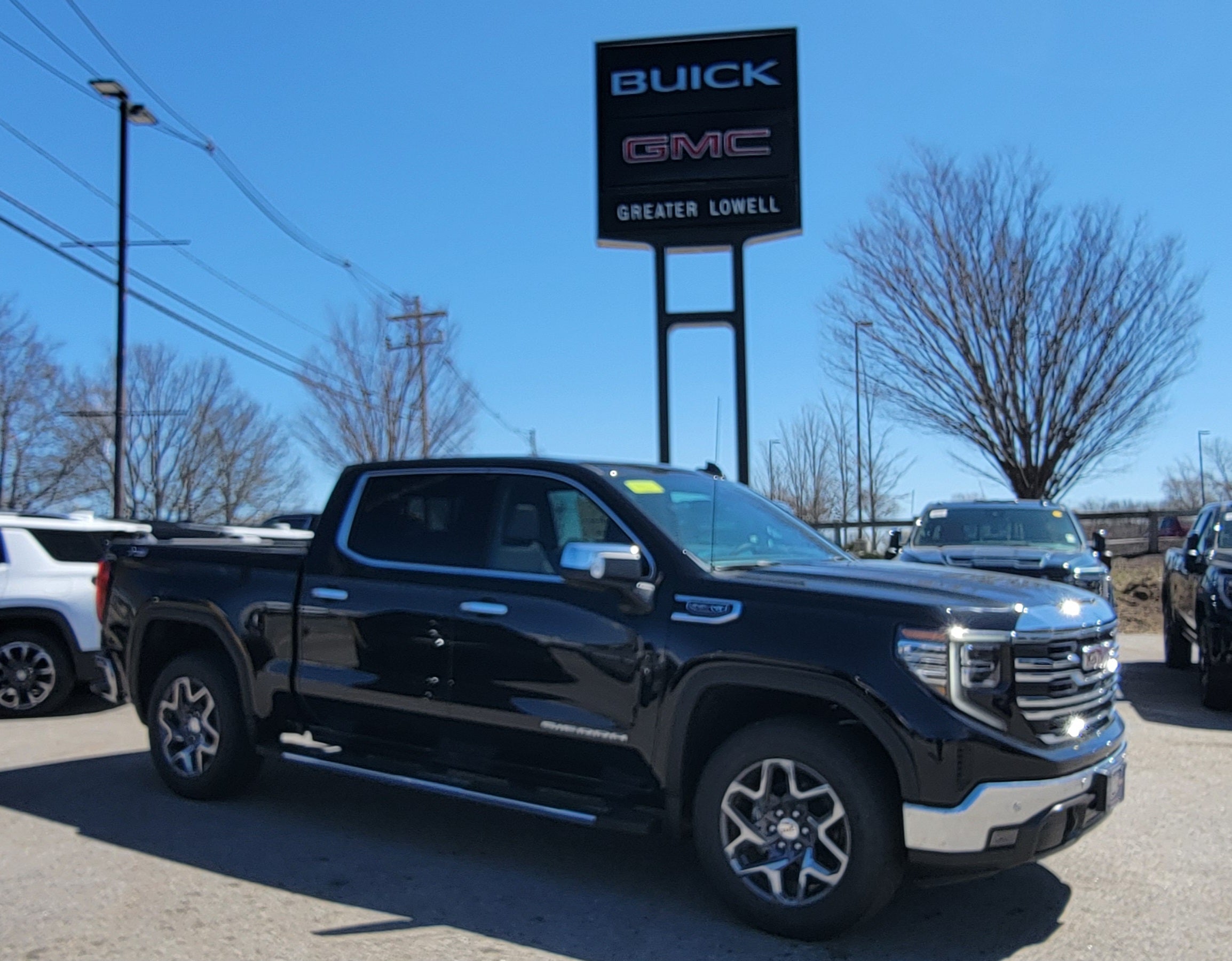 Onyx Black 2026 GMC Sierra 1500 SLT Crew Cab 4WD Pickup Truck Four-Wheel Drive Automatic