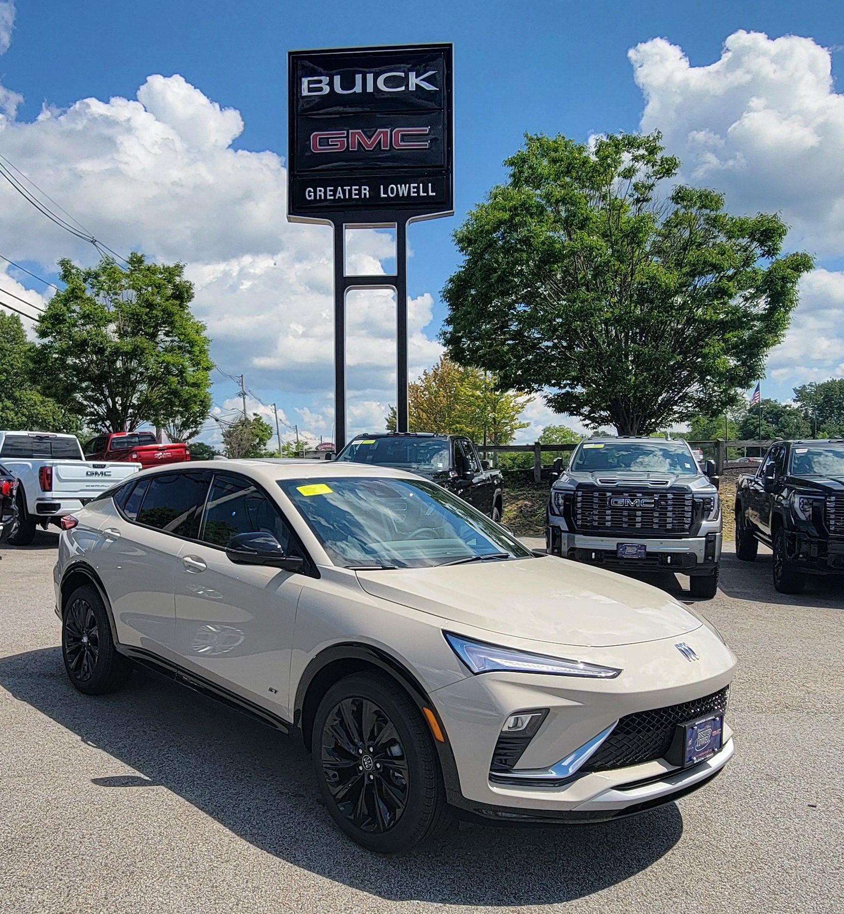 Ceramic 2026 Buick Envista SUV / Crossover Front-Wheel Drive Automatic