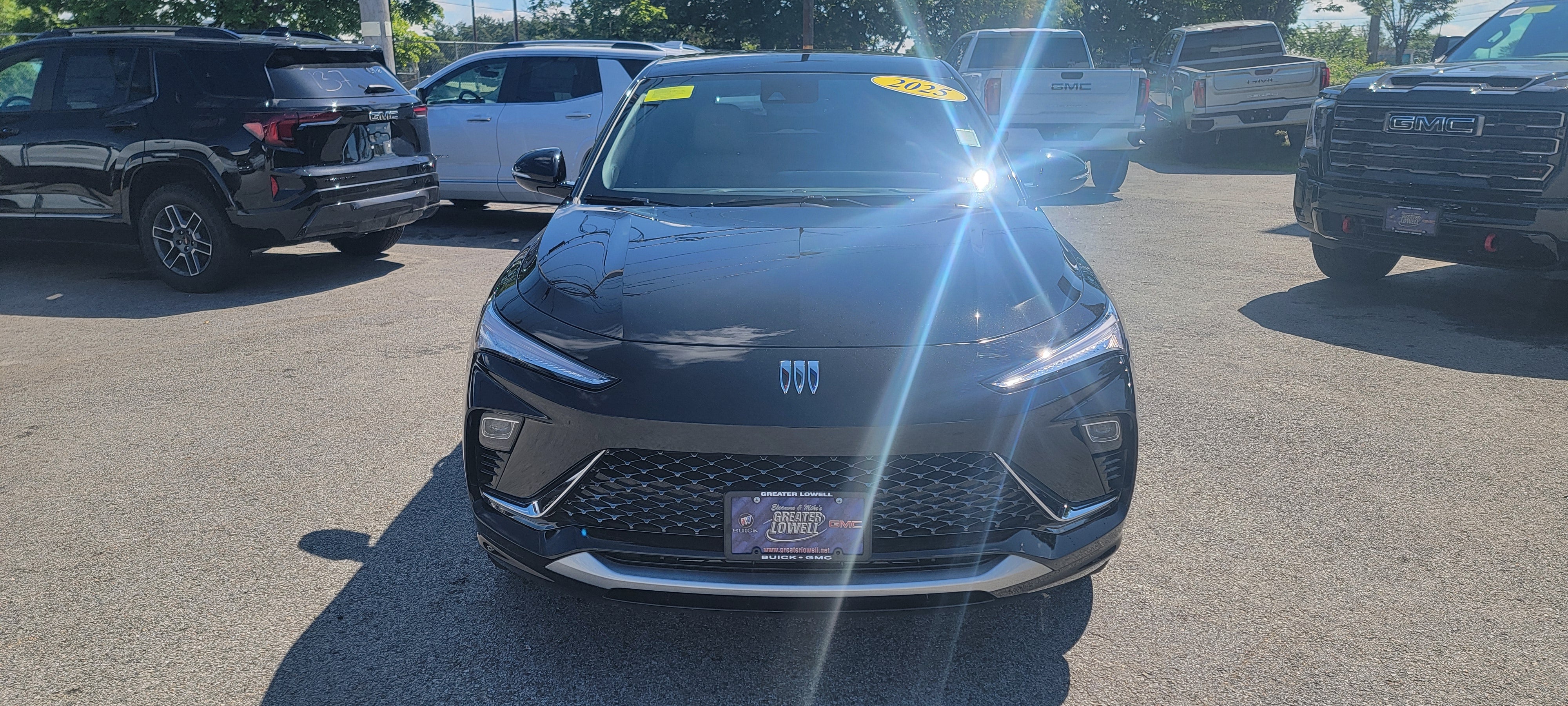 View vehicle photo 2