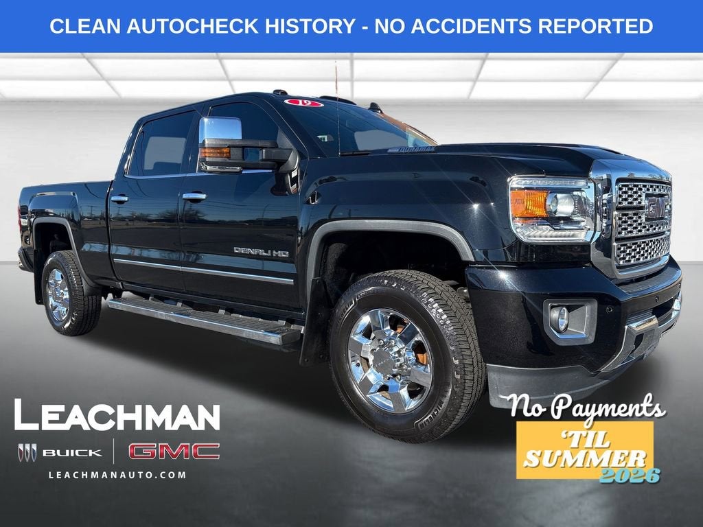 GMC Sierra 3500HD Denali Crew Cab LB DRW 4WD