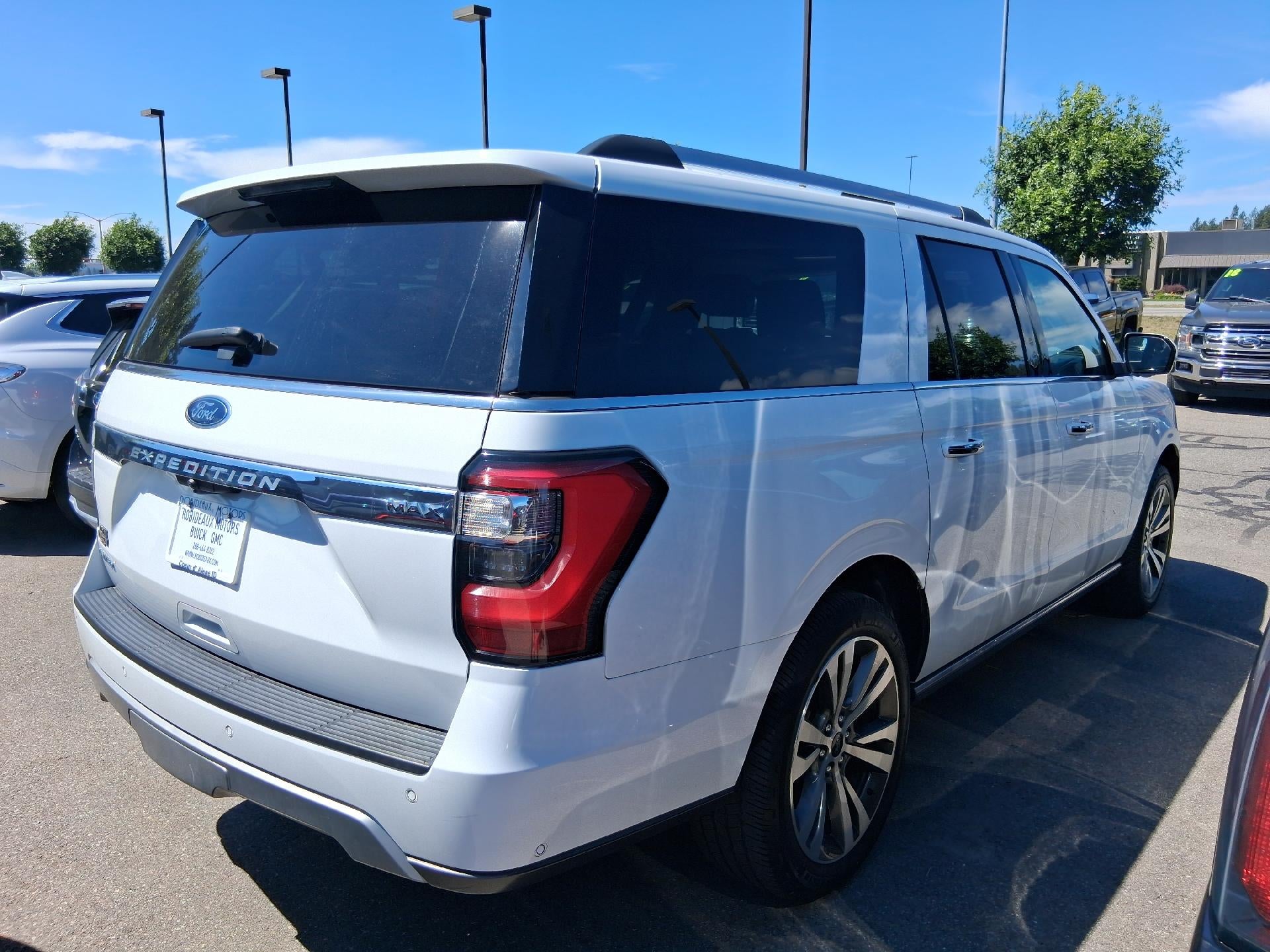 View vehicle photo 3