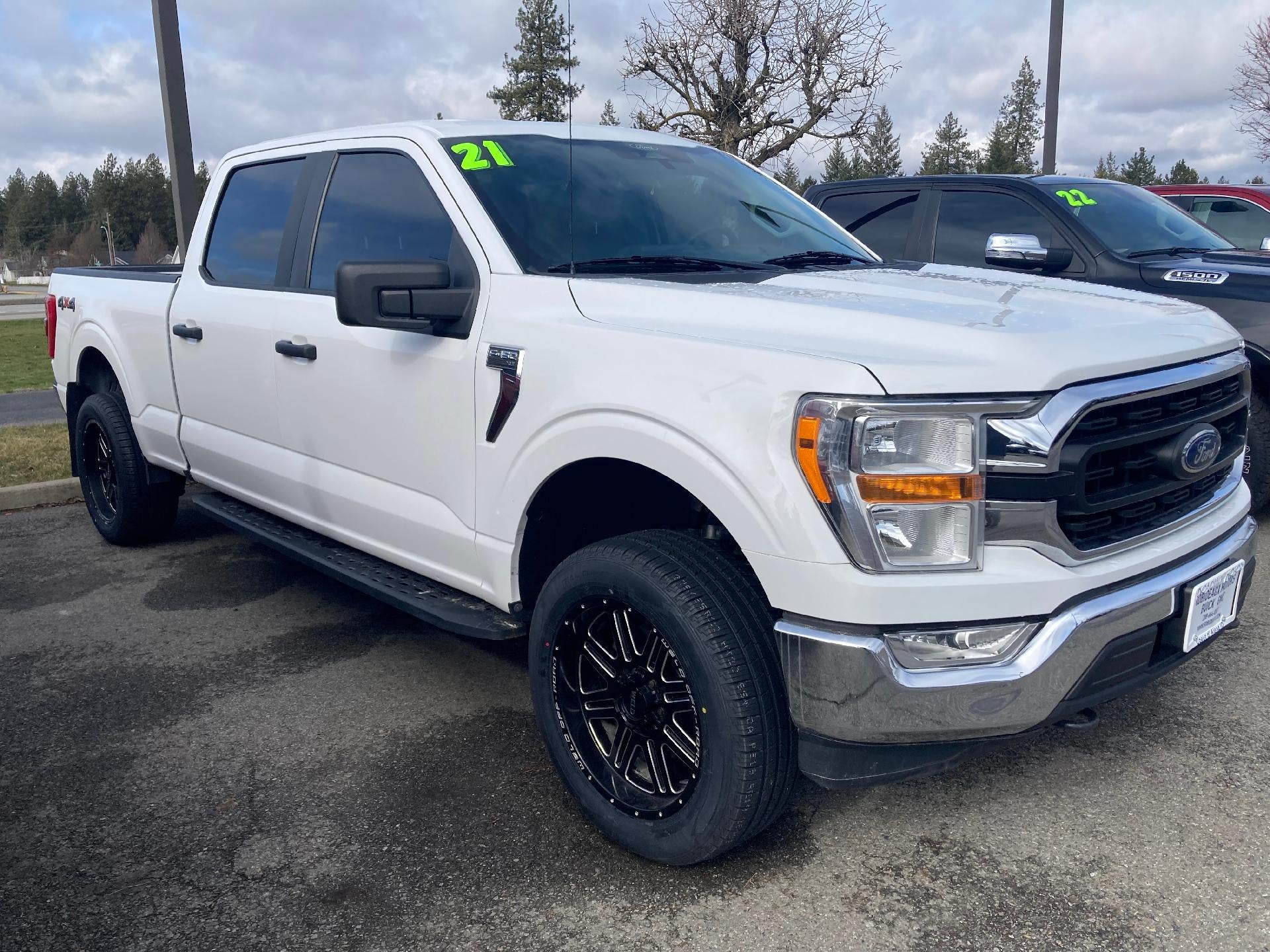 View vehicle photo 2