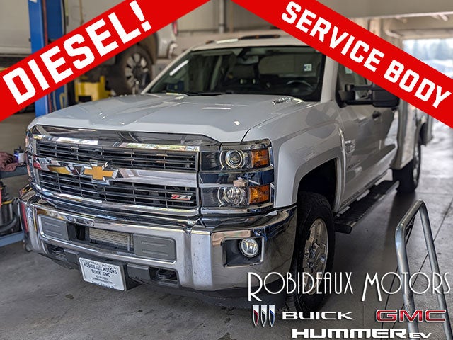 Summit White 2015 Chevrolet Silverado 3500HD Pickup Truck Four-Wheel Drive Automatic