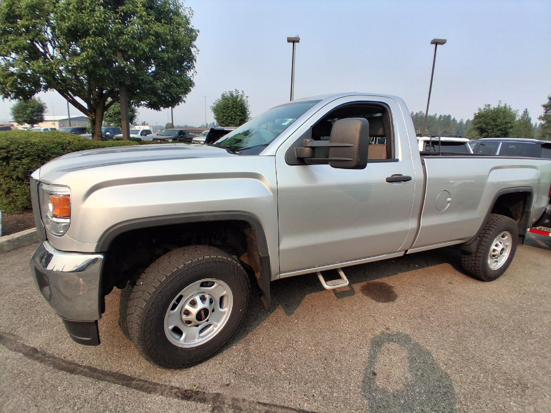 Quicksilver Metallic 2015 GMC Sierra 2500HD Pickup Truck Four-Wheel Drive Automatic