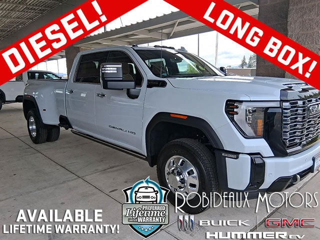 Glacier White Tricoat 2026 GMC Sierra 3500HD Pickup Truck Four-Wheel Drive Automatic