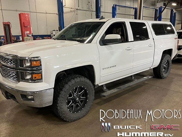 Summit White 2015 Chevrolet Silverado 1500 Pickup Truck Four-Wheel Drive Automatic