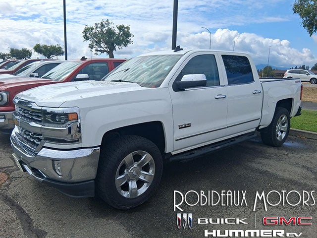 Summit White 2018 Chevrolet Silverado 1500 Pickup Truck Four-Wheel Drive Automatic