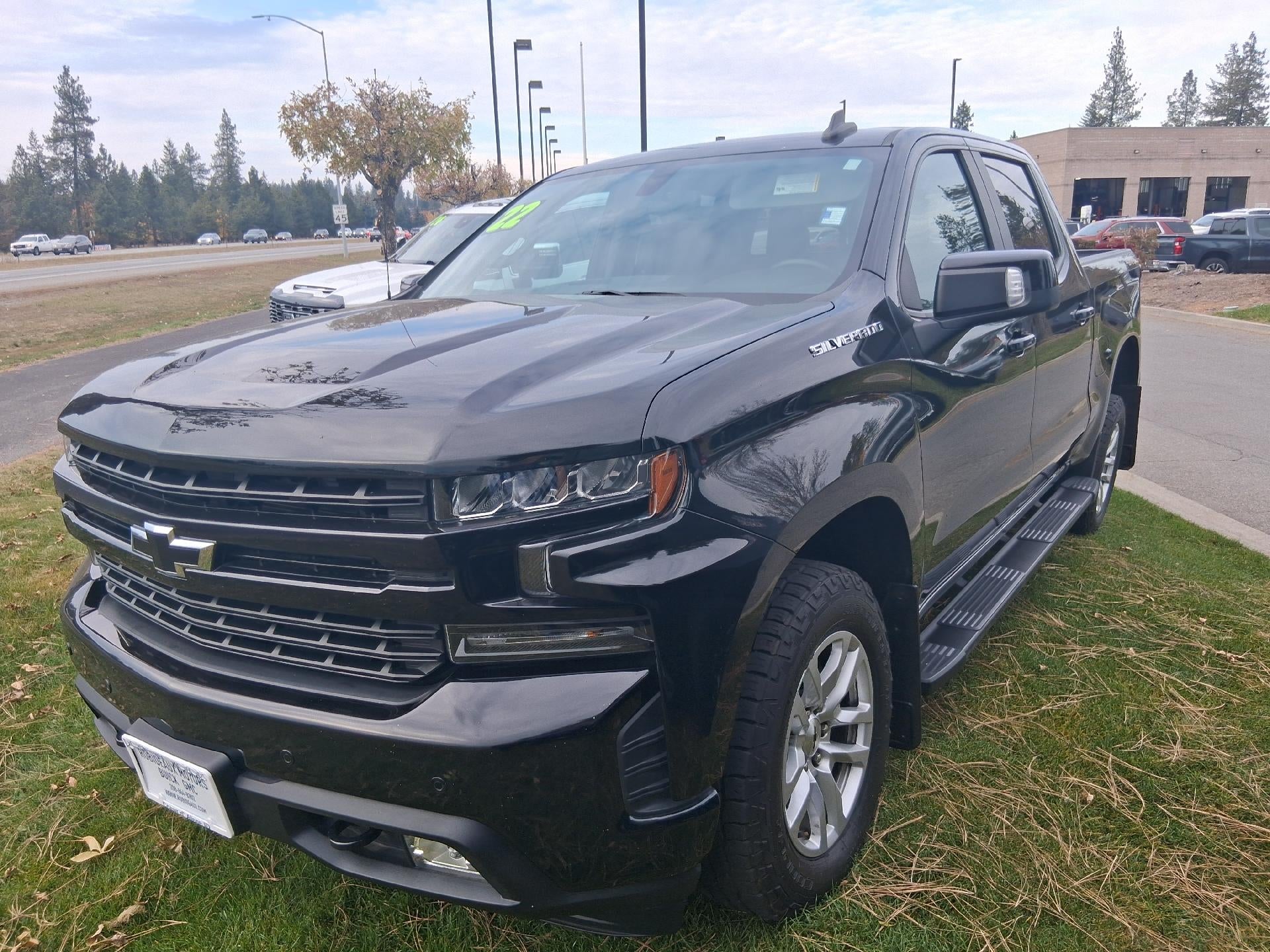 2022 Chevrolet Silverado 1500 RST Crew Cab 4WD