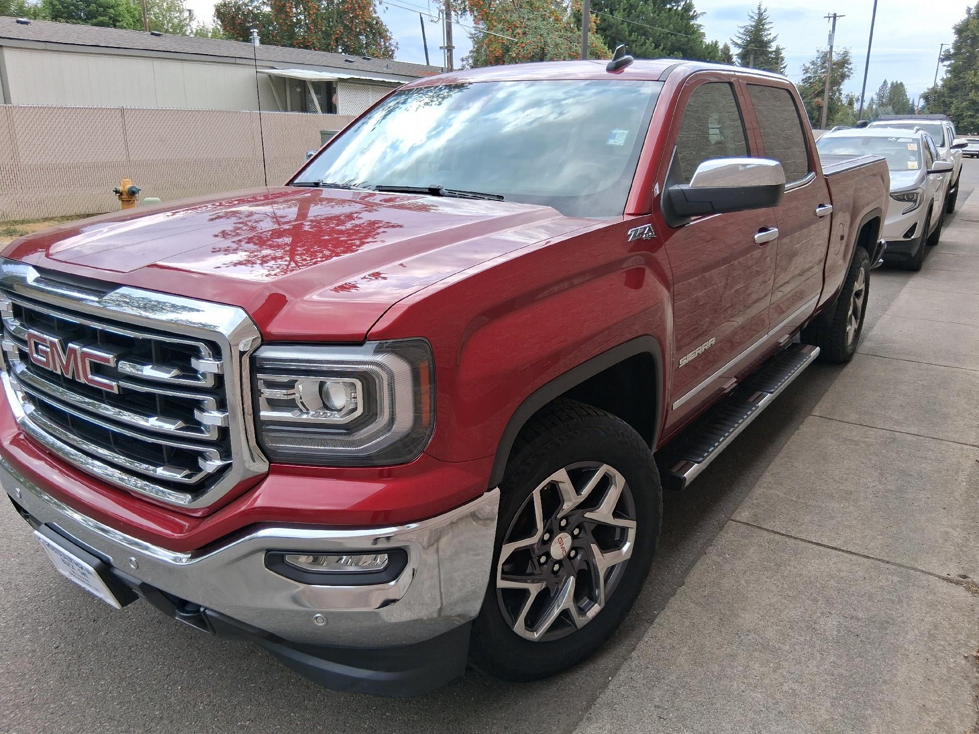  2018 GMC Sierra 1500 SLT Crew Cab 4WD   