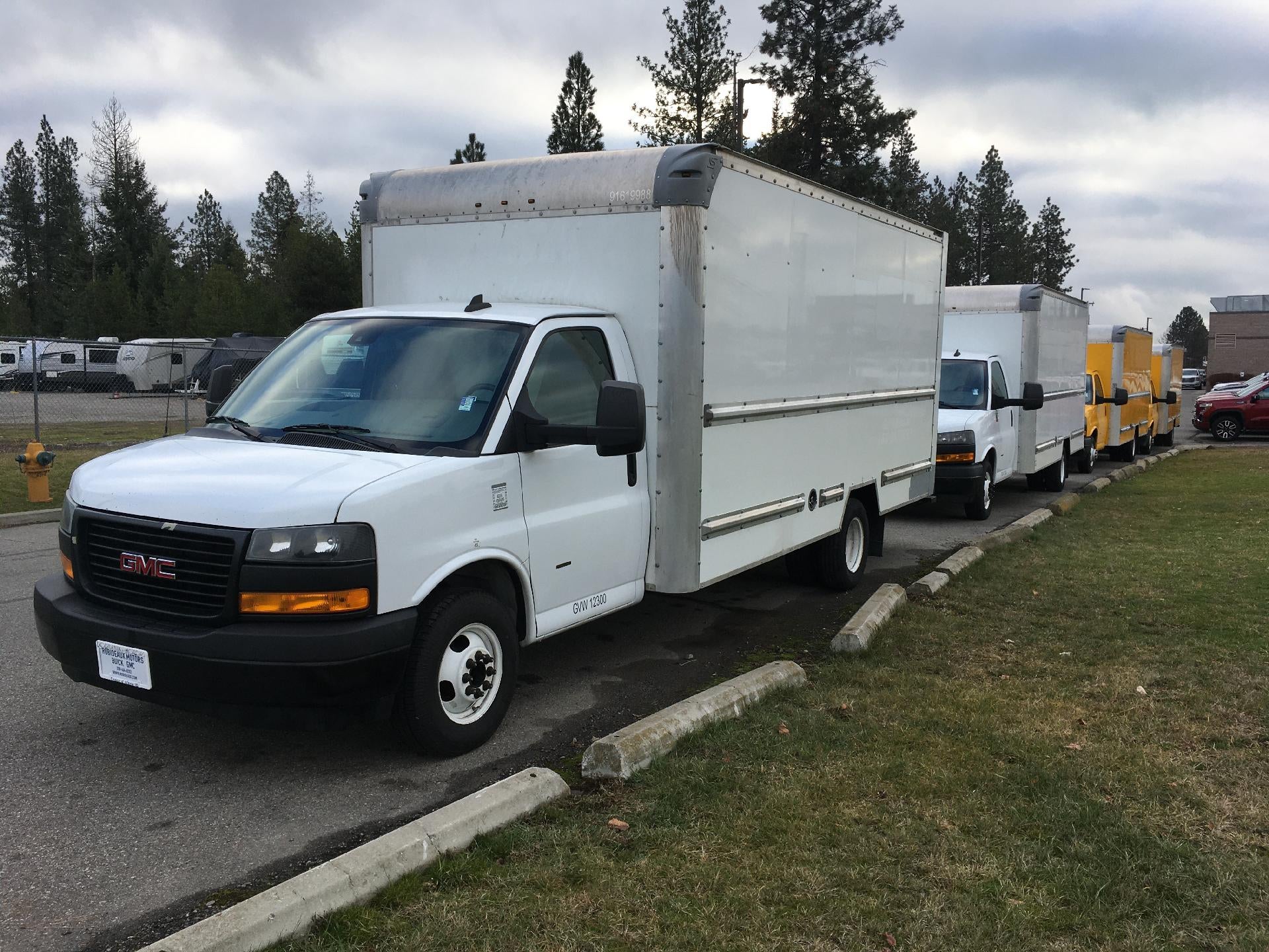 View vehicle photo 2