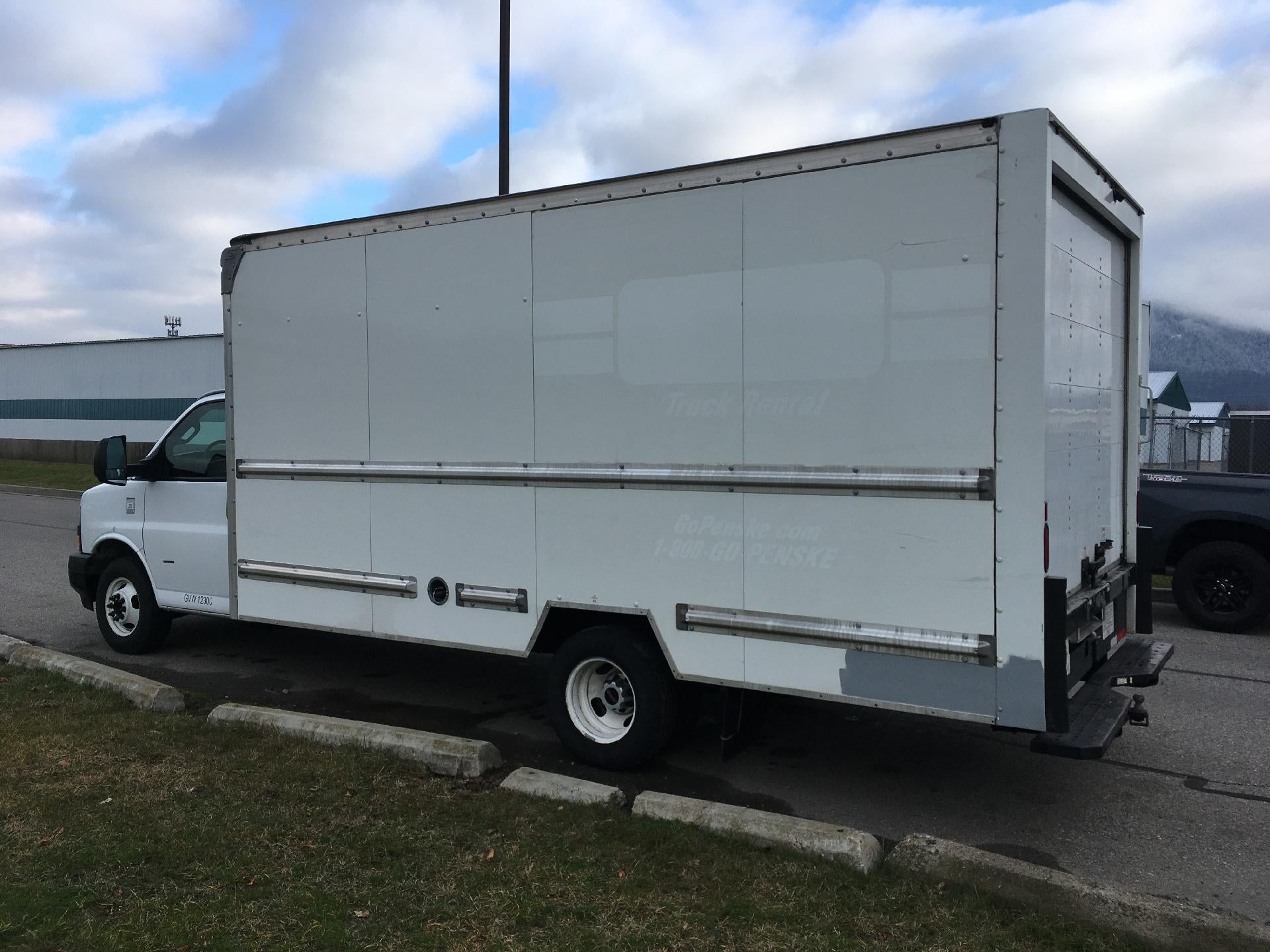 View vehicle photo 3