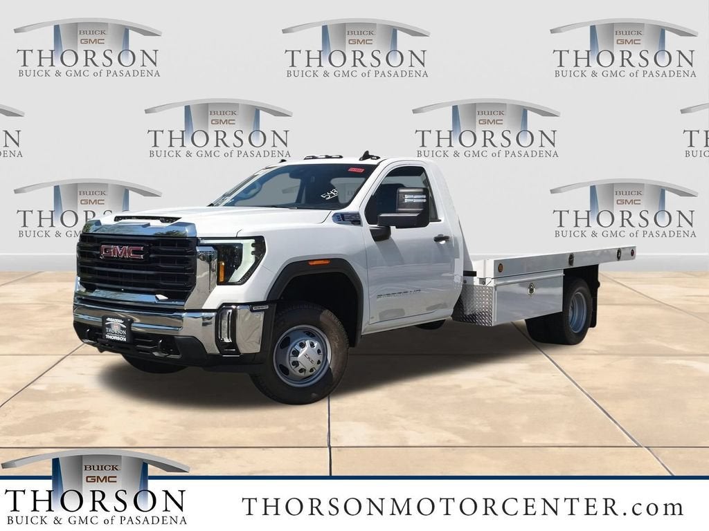 Summit White 2026 GMC Sierra 3500HD Chassis Pickup Truck 4X2 Automatic