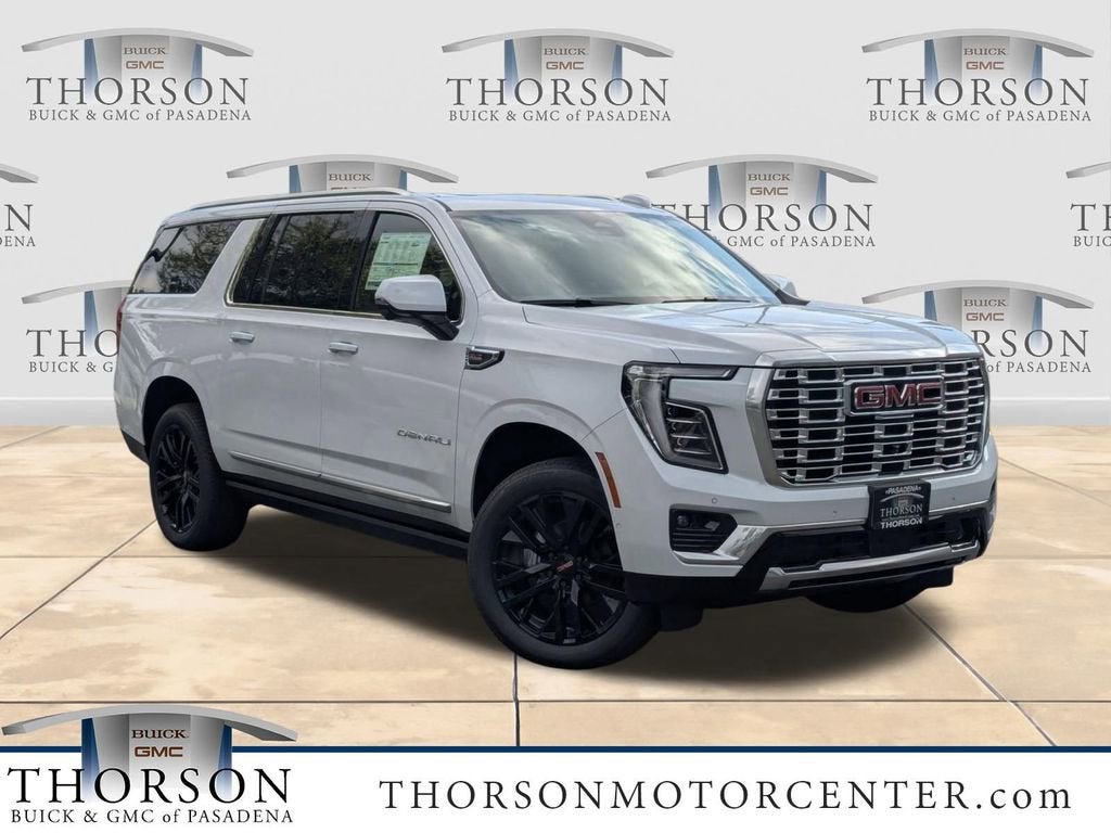 Glacier White Tricoat 2026 GMC Yukon XL SUV / Crossover Four-Wheel Drive Automatic