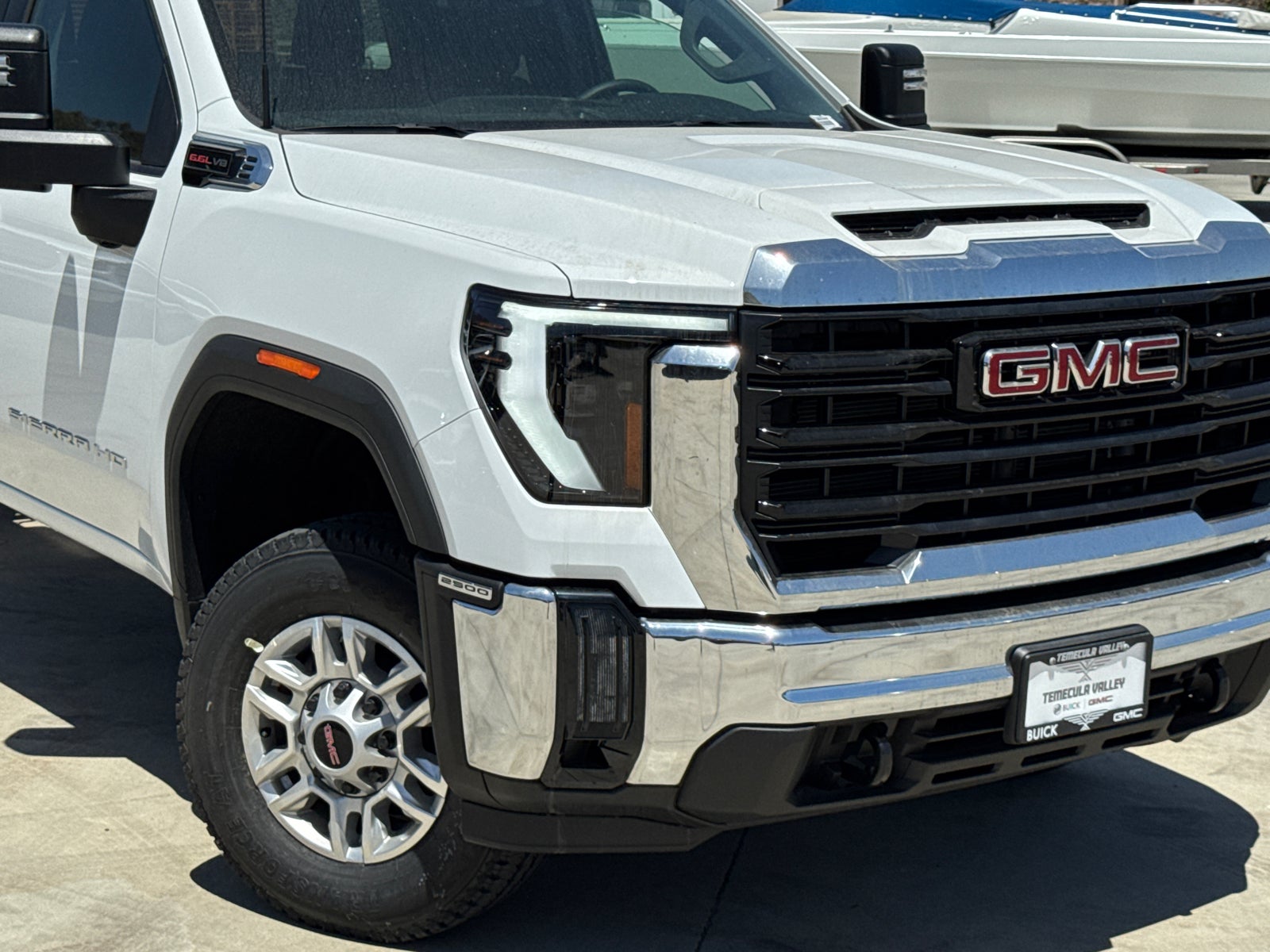 View vehicle photo 3