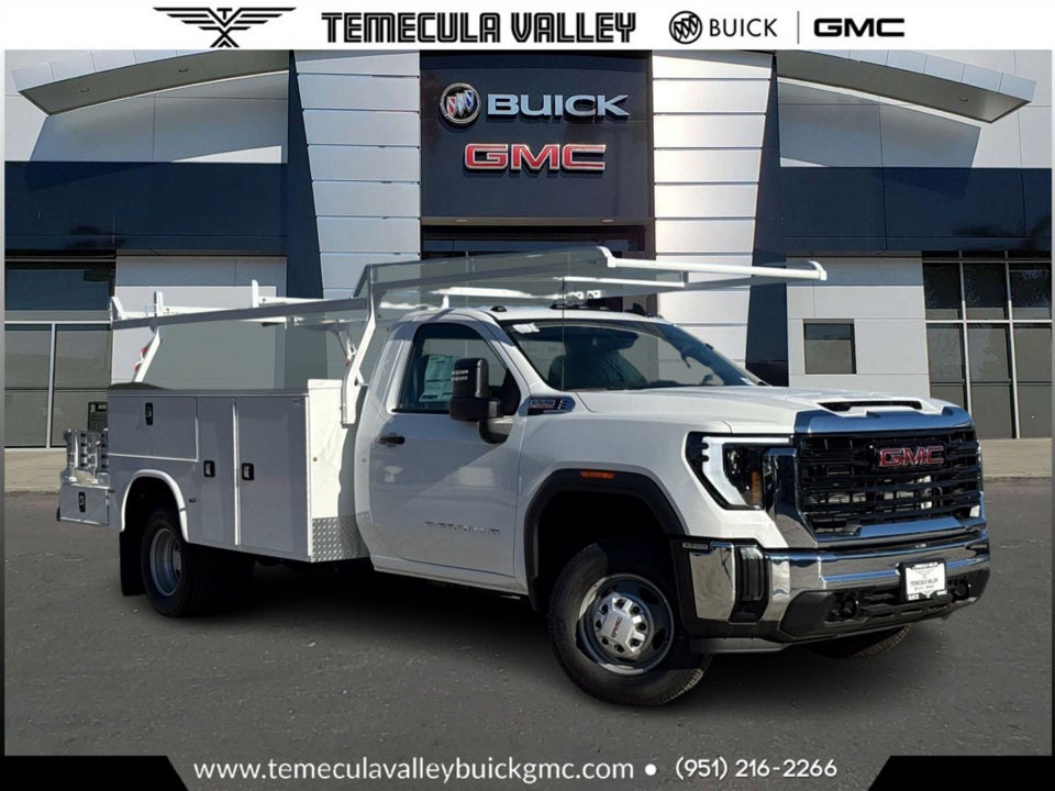 Summit White 2025 GMC Sierra 3500HD Chassis Pickup Truck Four-Wheel Drive Automatic